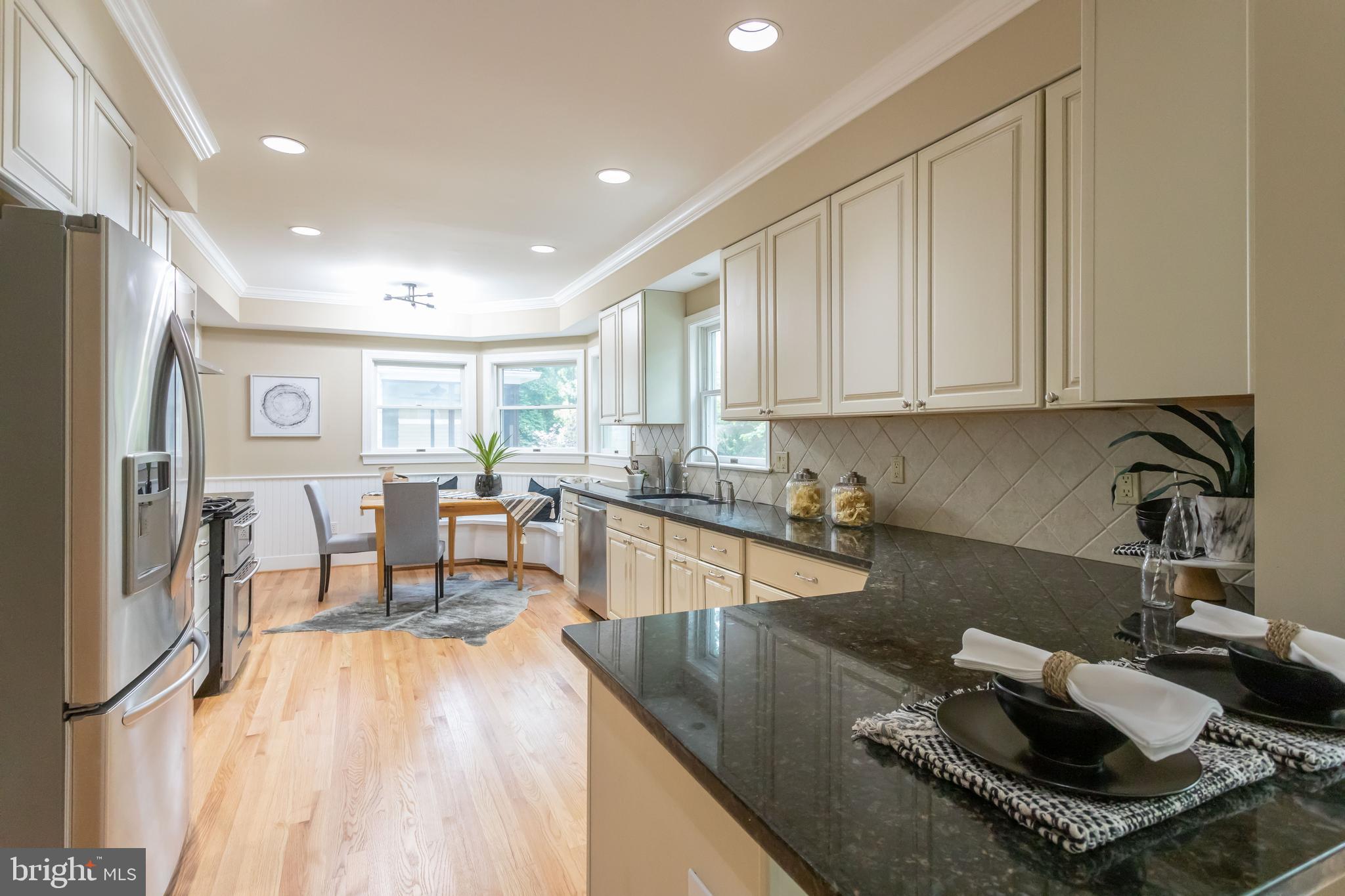 COUNTRY CLUB GROVE - Residential