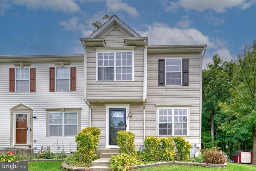 Welcome to this beautiful end of group in the desirable Barkley Woods community. This well appointed 2 bedroom , 2 full bath and 2 half bath home is ready for it's new owner. You will enjoy the open floor plan , the generous sized owner's suite,  eat in kitchen with updated countertops , stainless steel appliances and plenty of counter and cabinet space. You will enjoy the spacious deck off the kitchen as well as the large fully finished lower level family room. This is a Must see and wont last long !