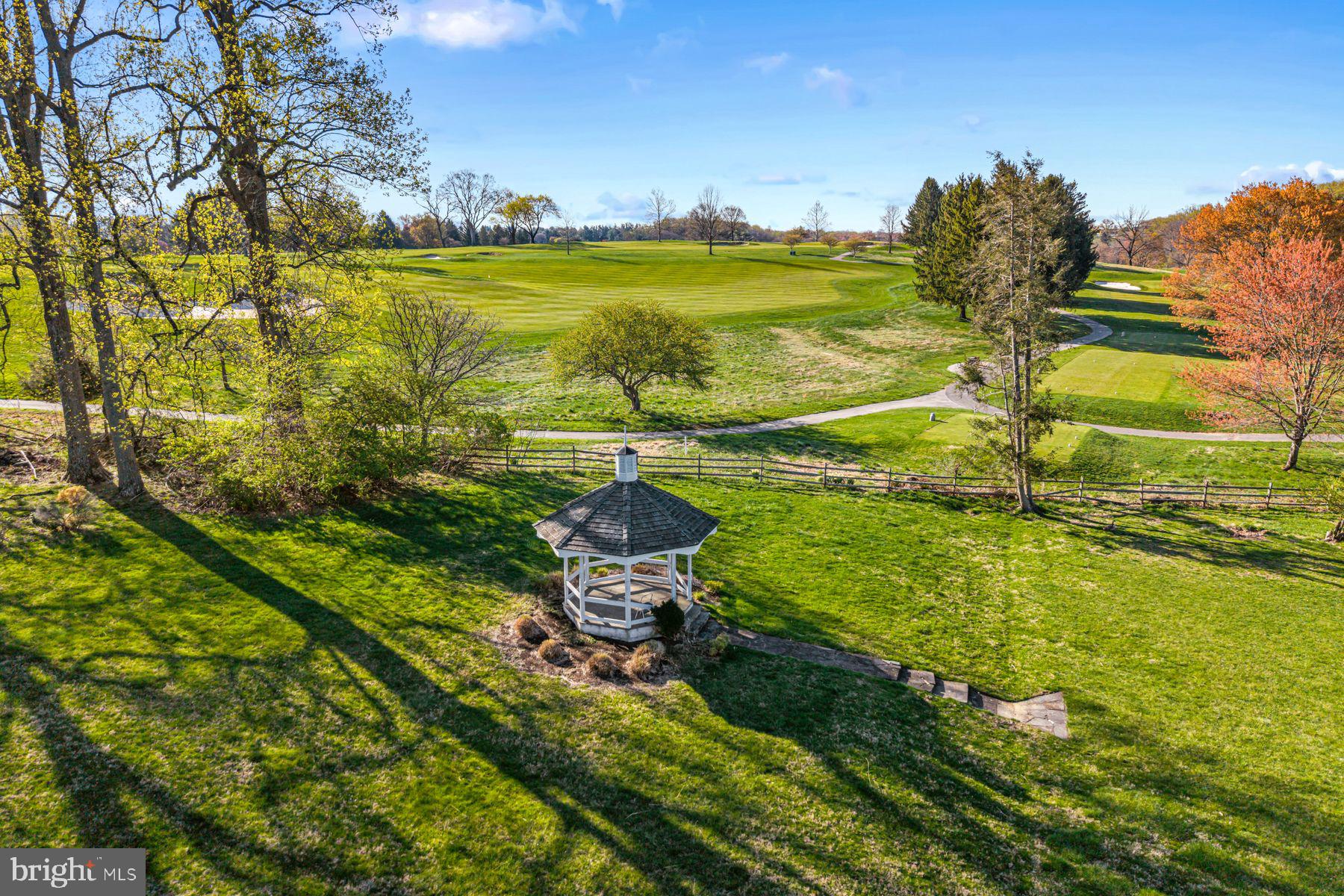 RADNOR HUNT - Residential