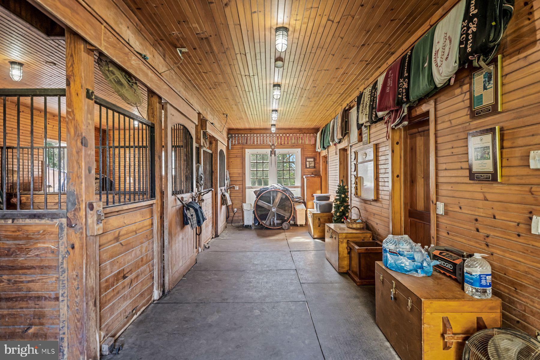 RADNOR HUNT - Residential