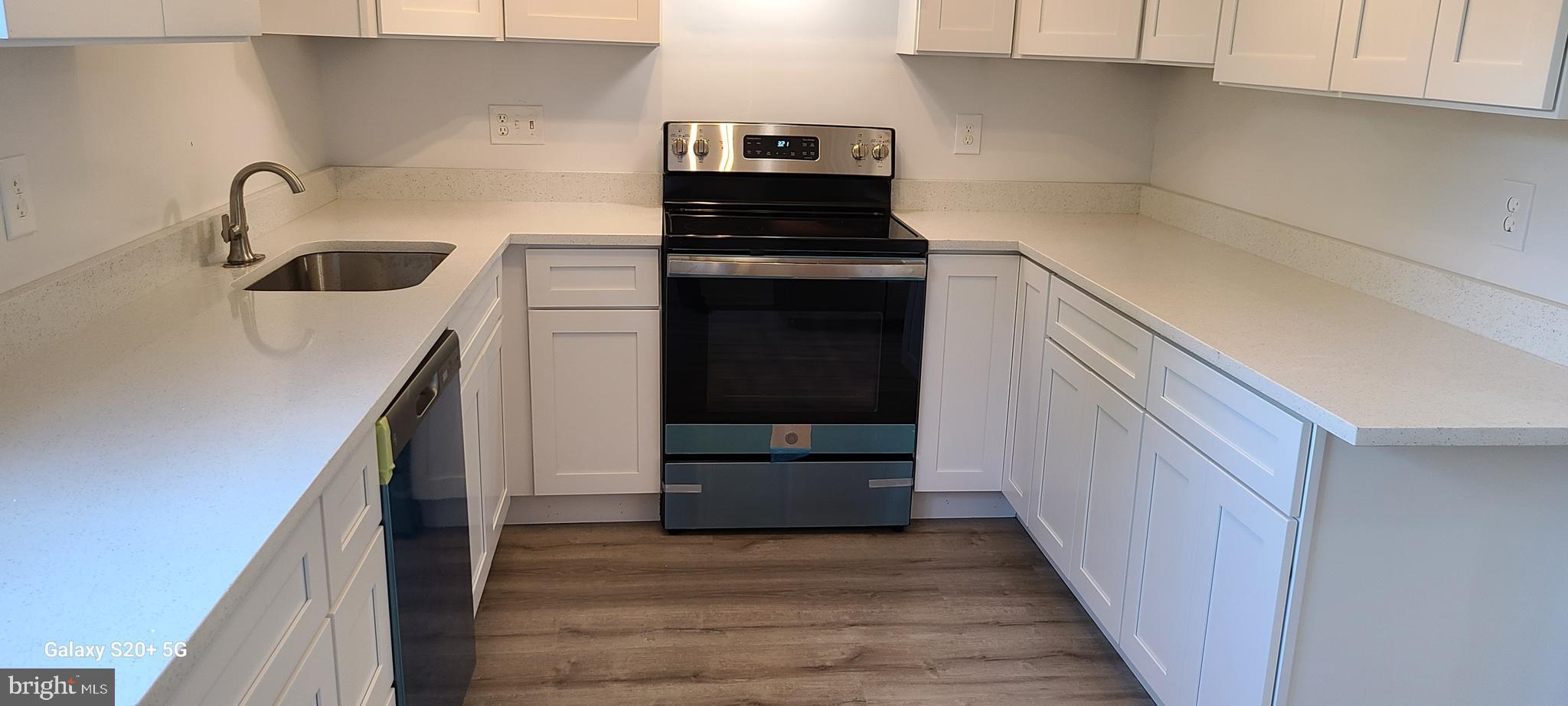 GREENCASTLE MANOR - Residential