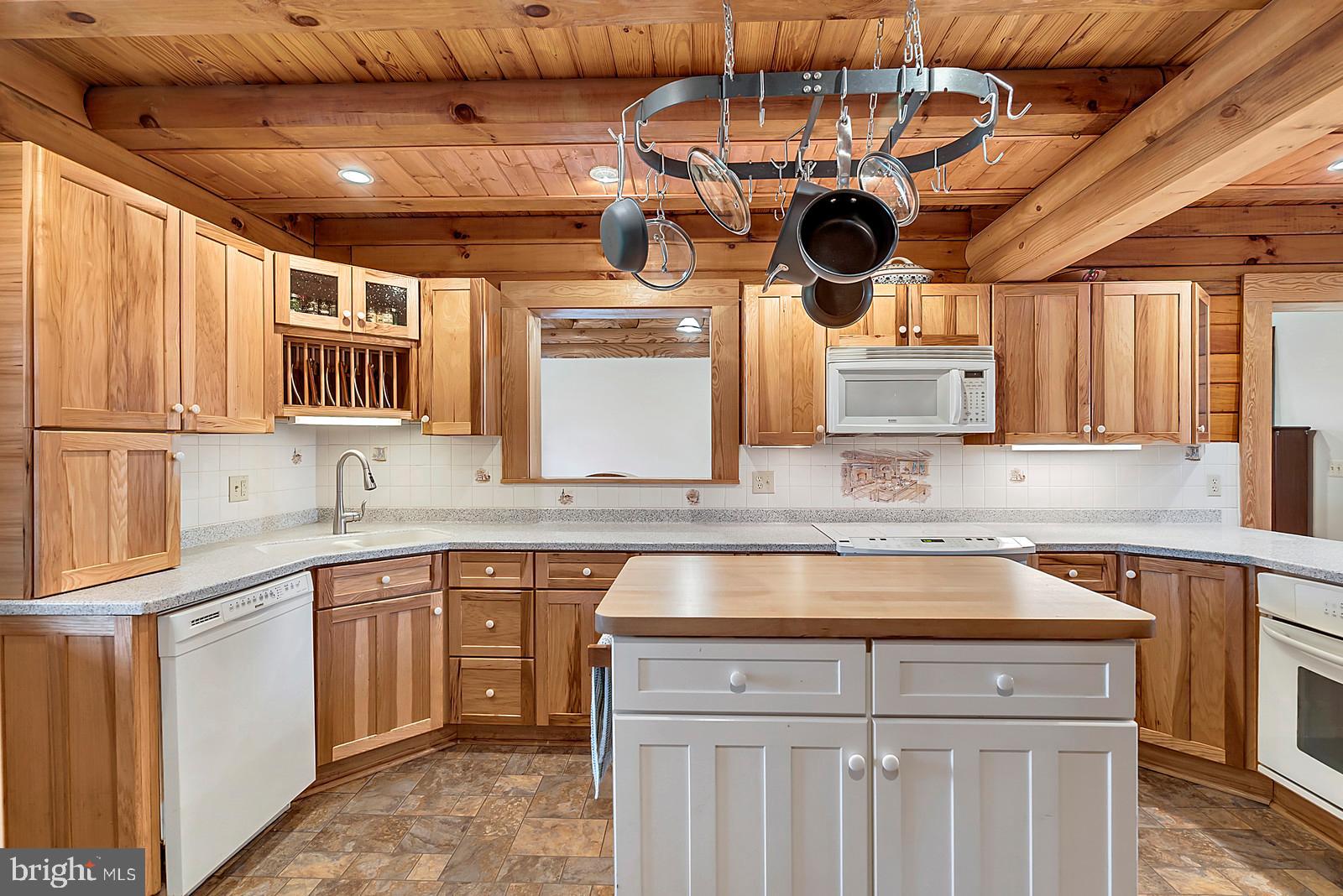 DEERFIELD ESTATES - Residential