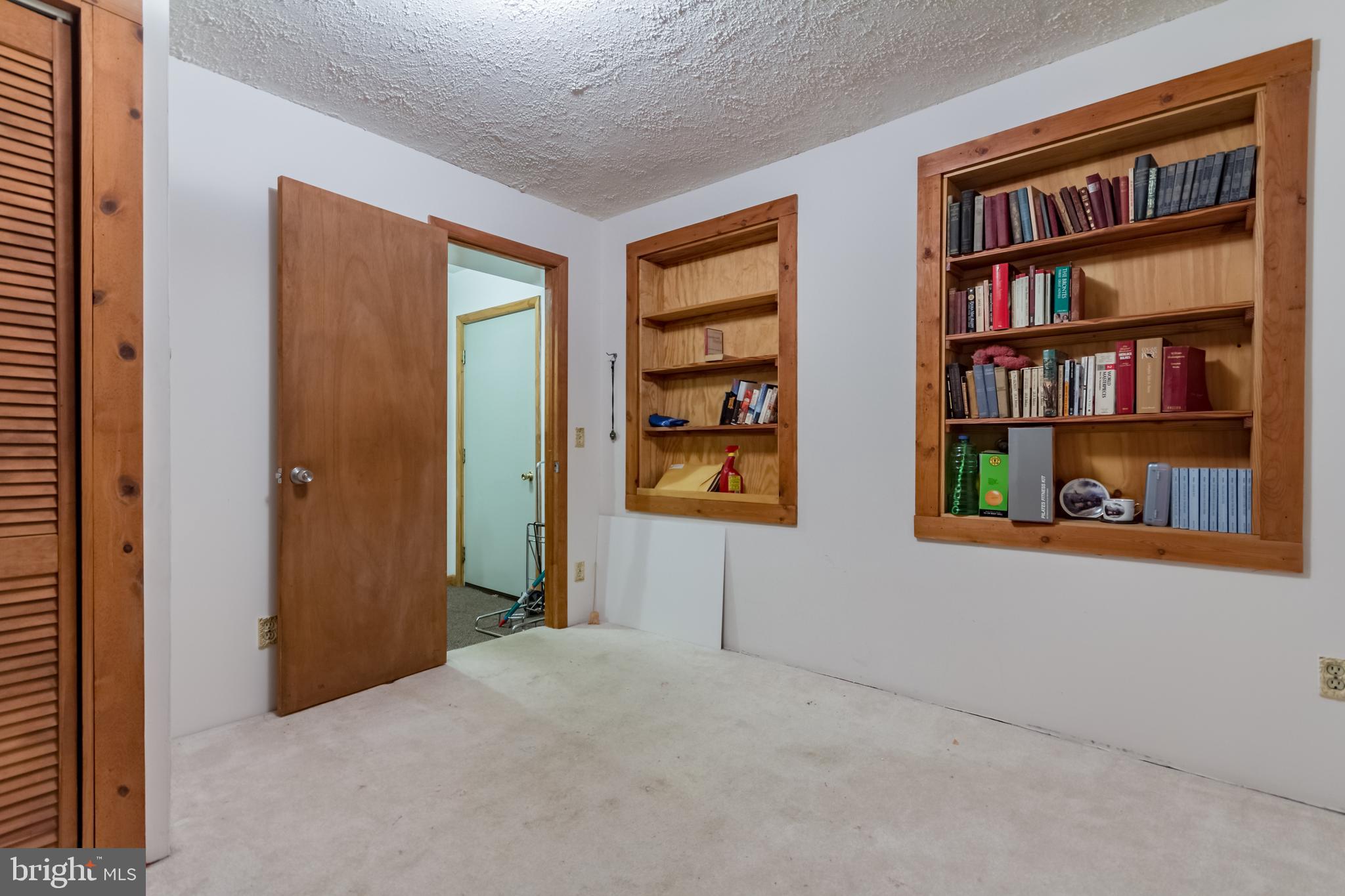 DEERFIELD ESTATES - Residential