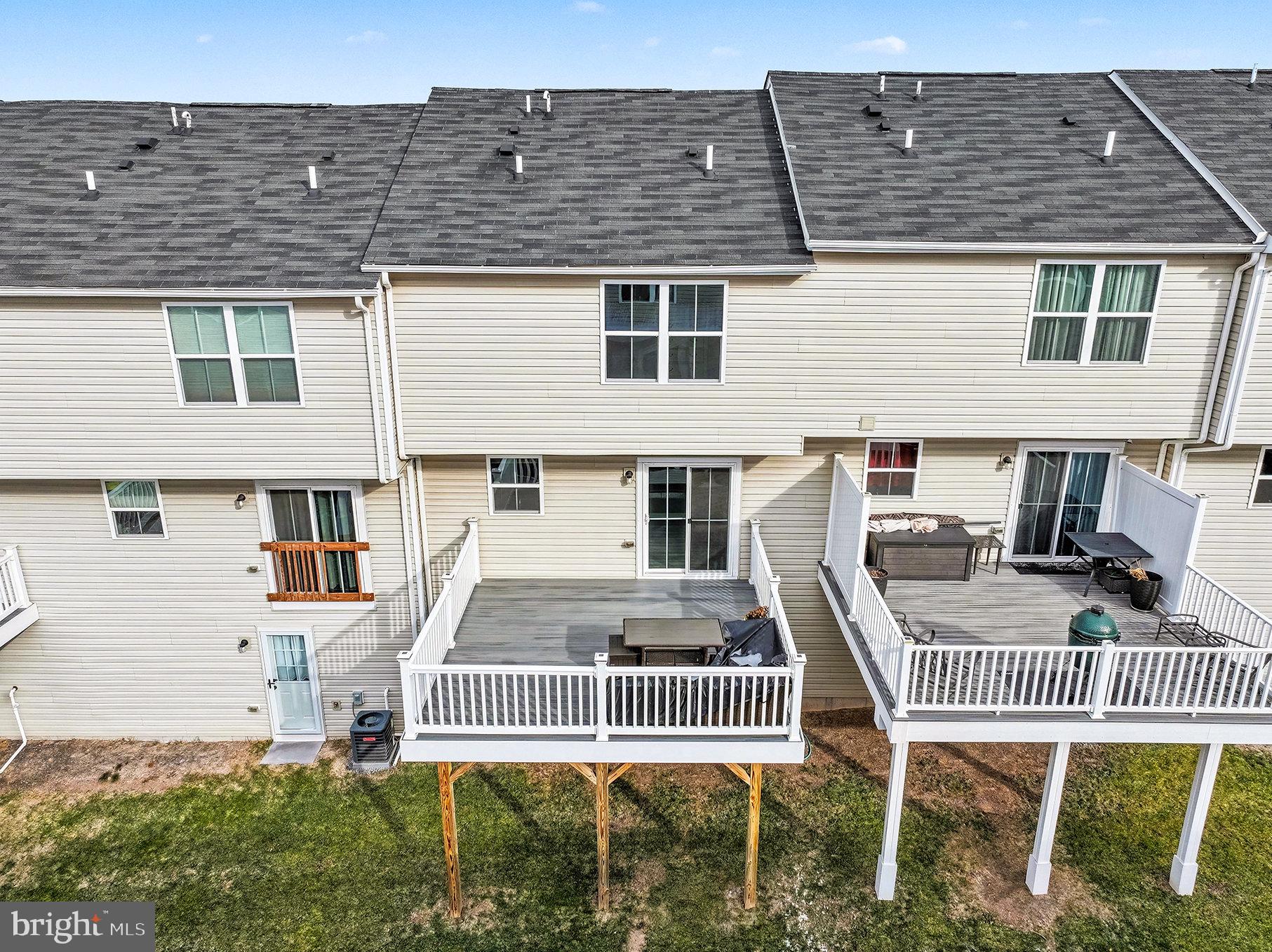 FOXWOOD RIDGE - Residential