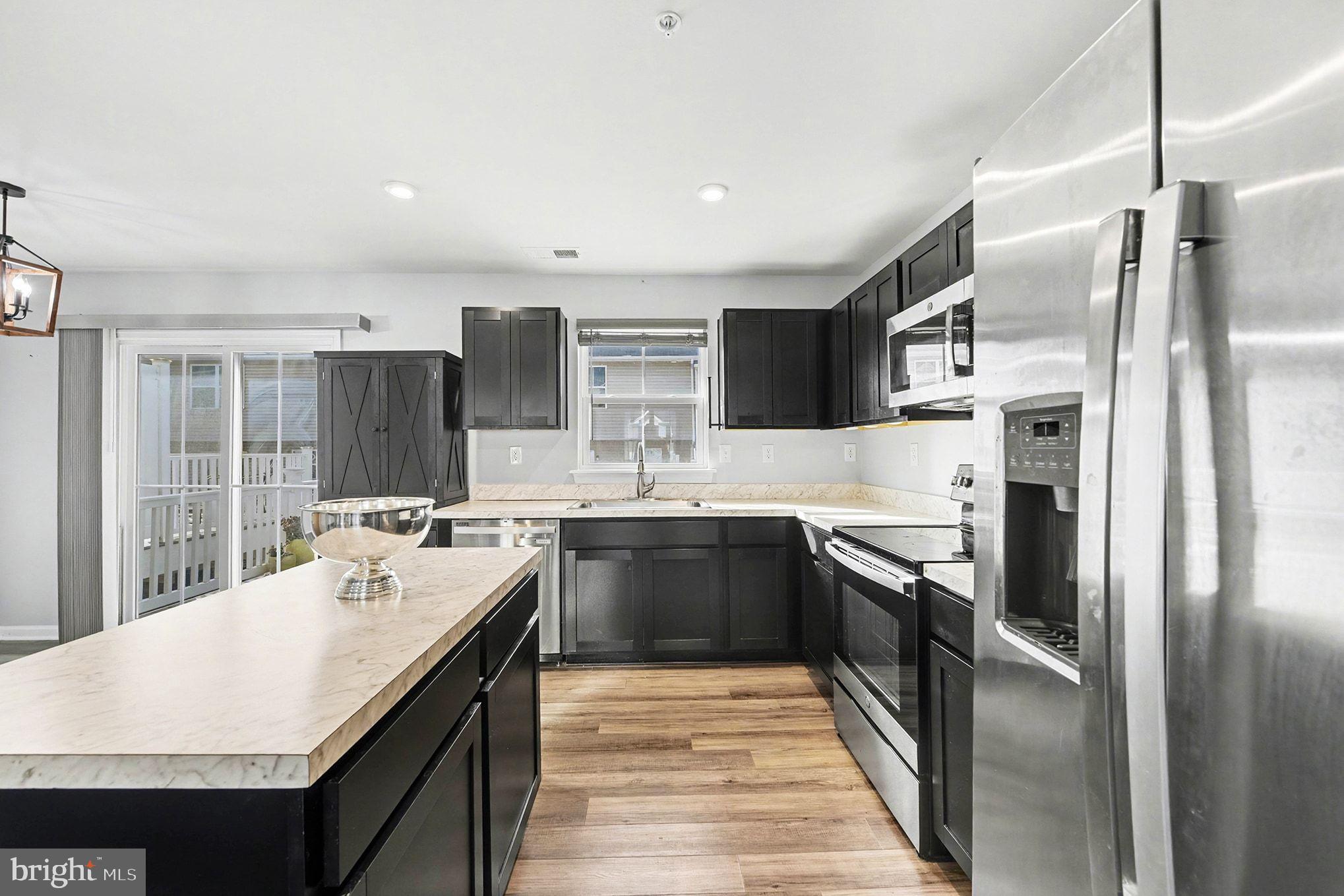 FOXWOOD RIDGE - Residential