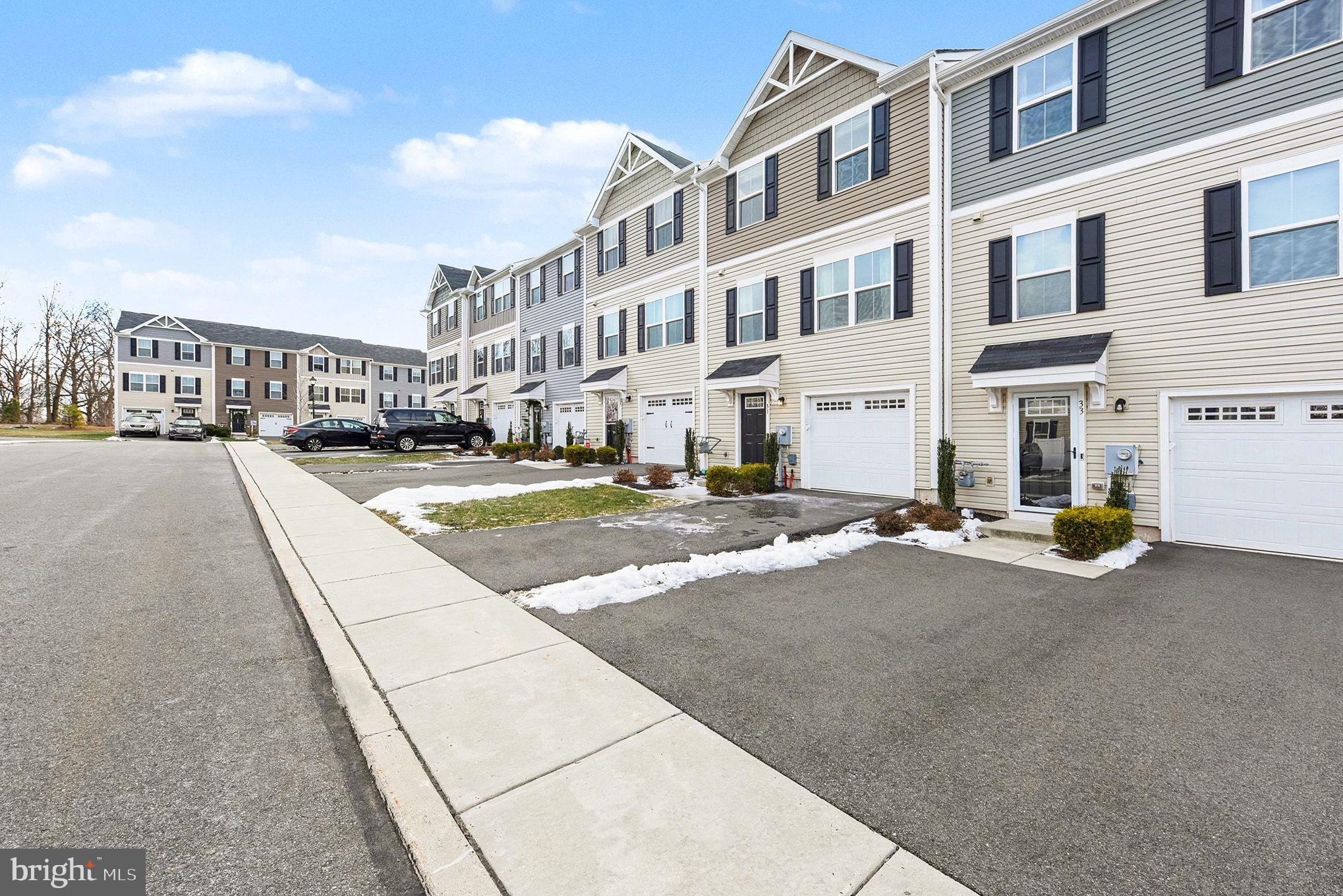 FOXWOOD RIDGE - Residential