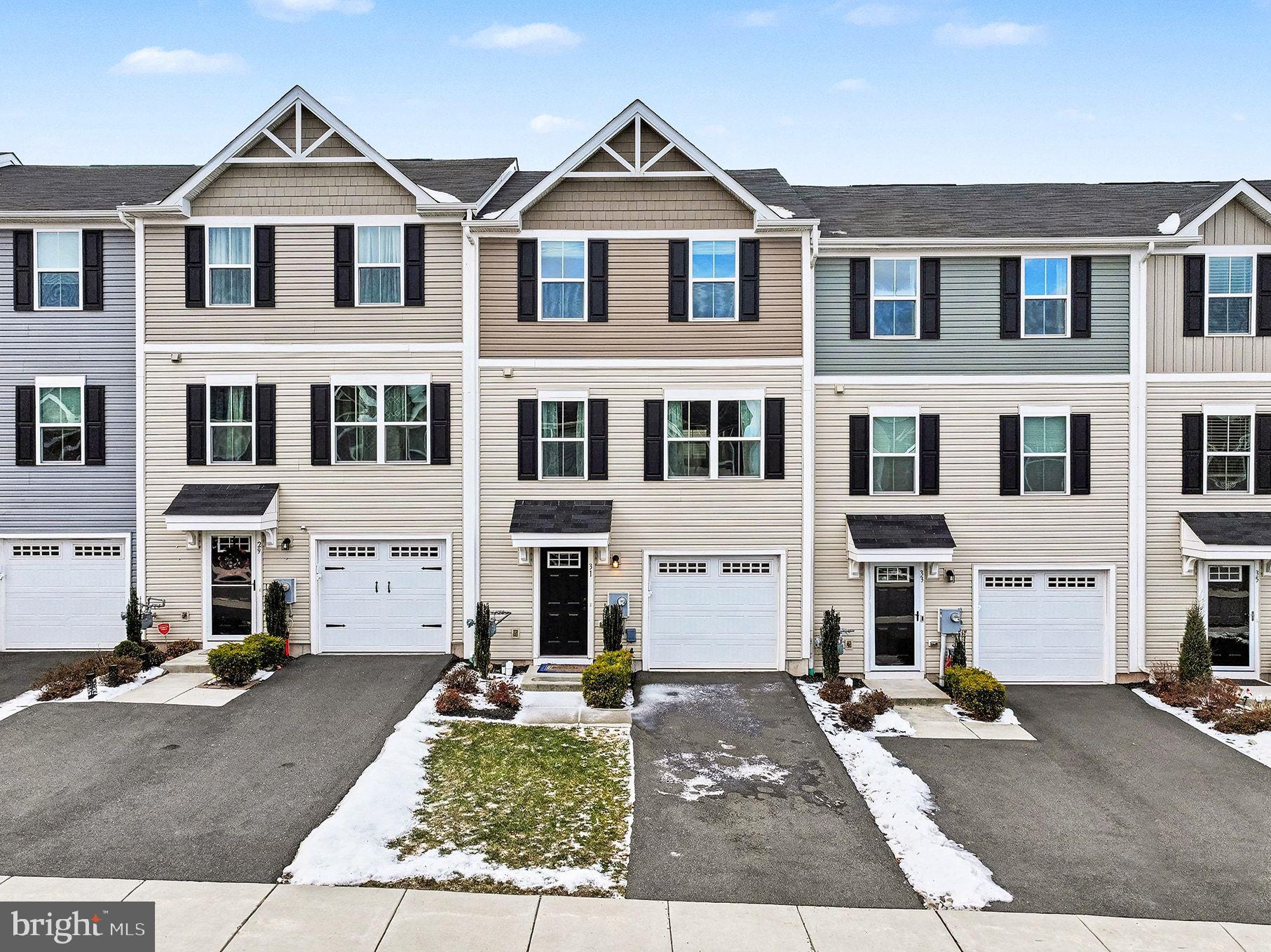 FOXWOOD RIDGE - Residential