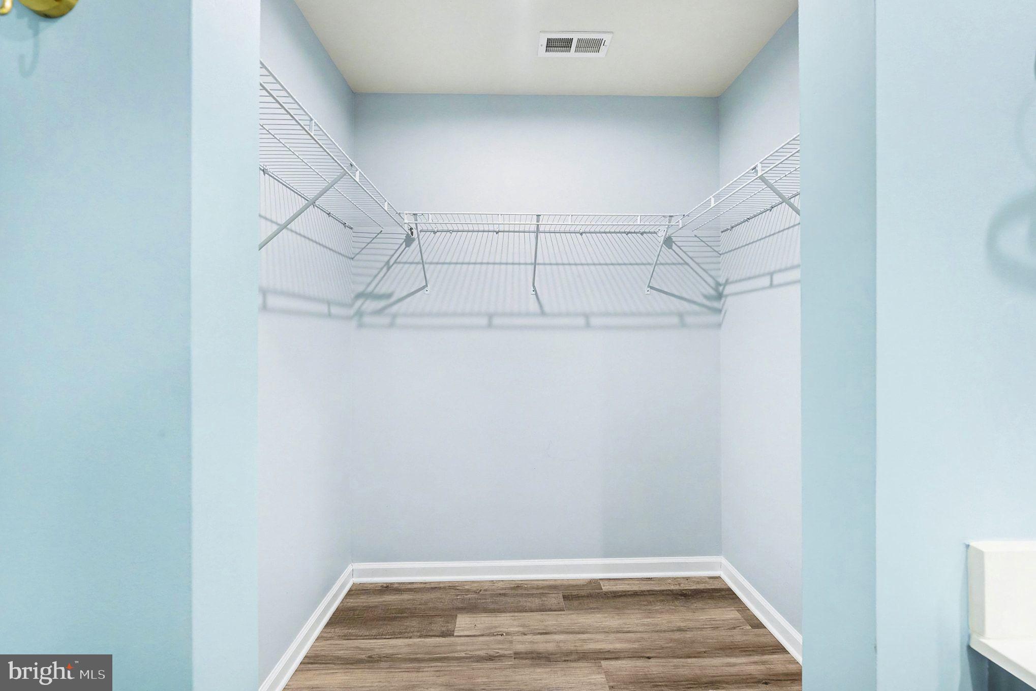 FOXWOOD RIDGE - Residential