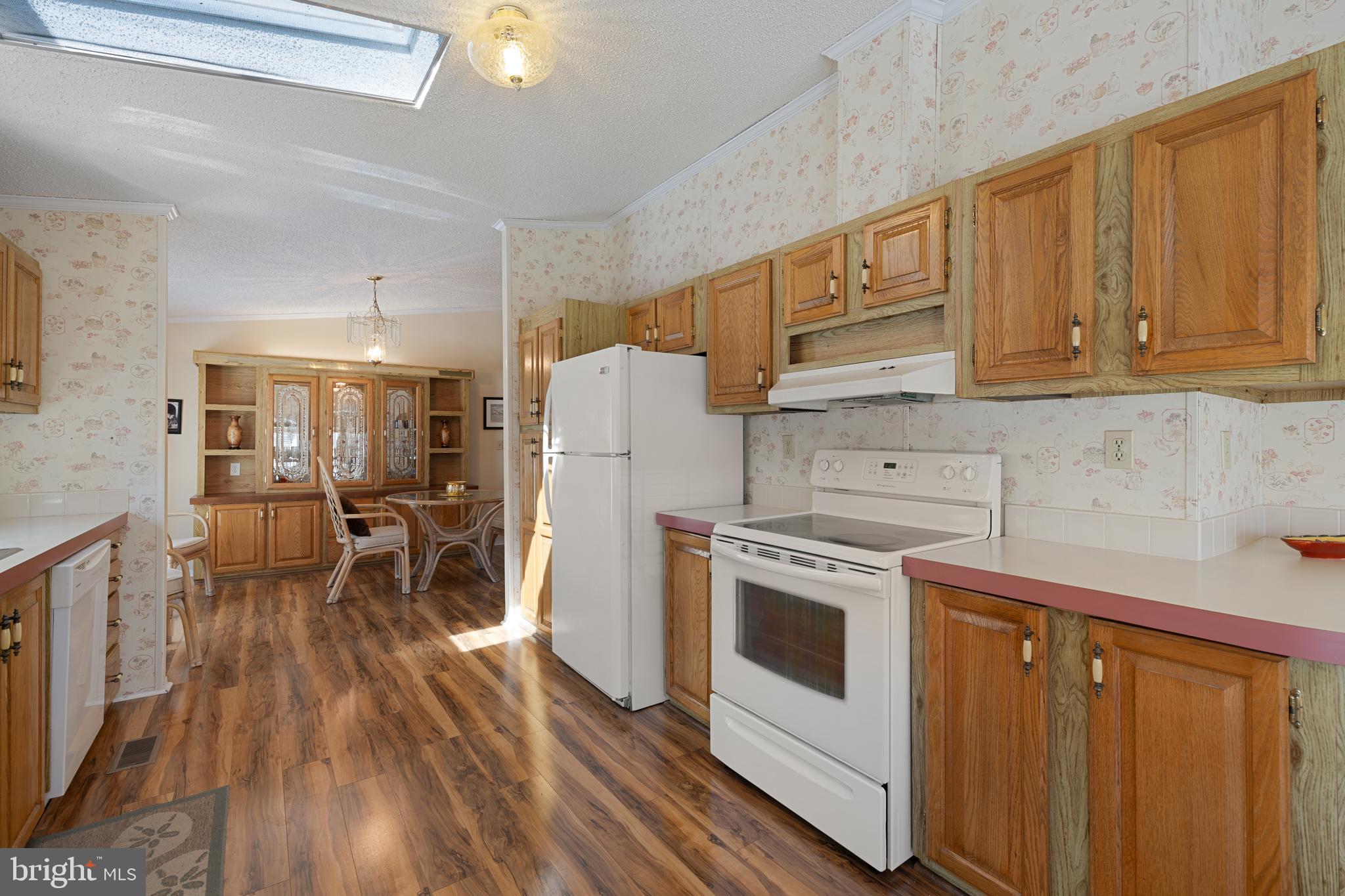 ANGOLA ESTATES - Residential