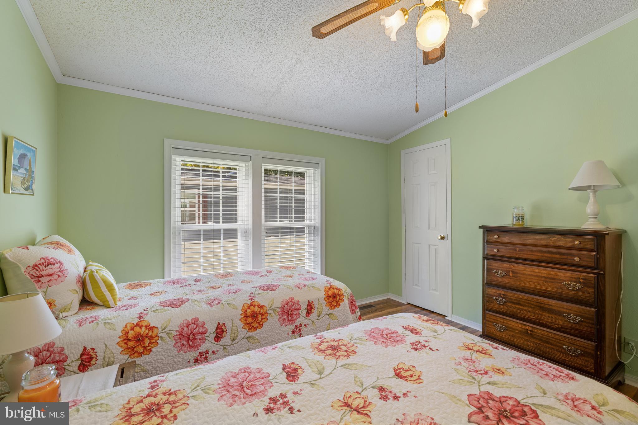 ANGOLA ESTATES - Residential