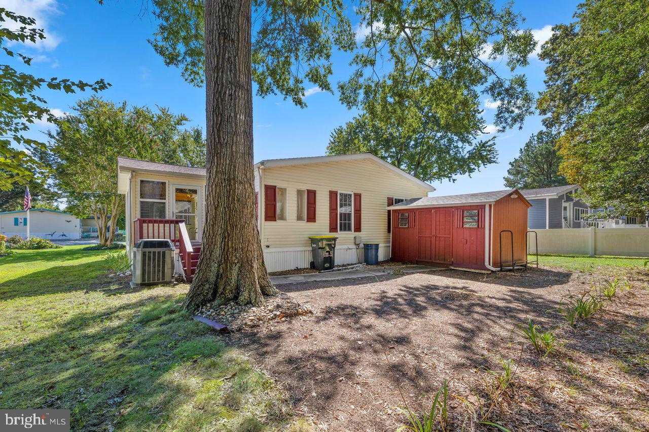 ANGOLA ESTATES - Residential