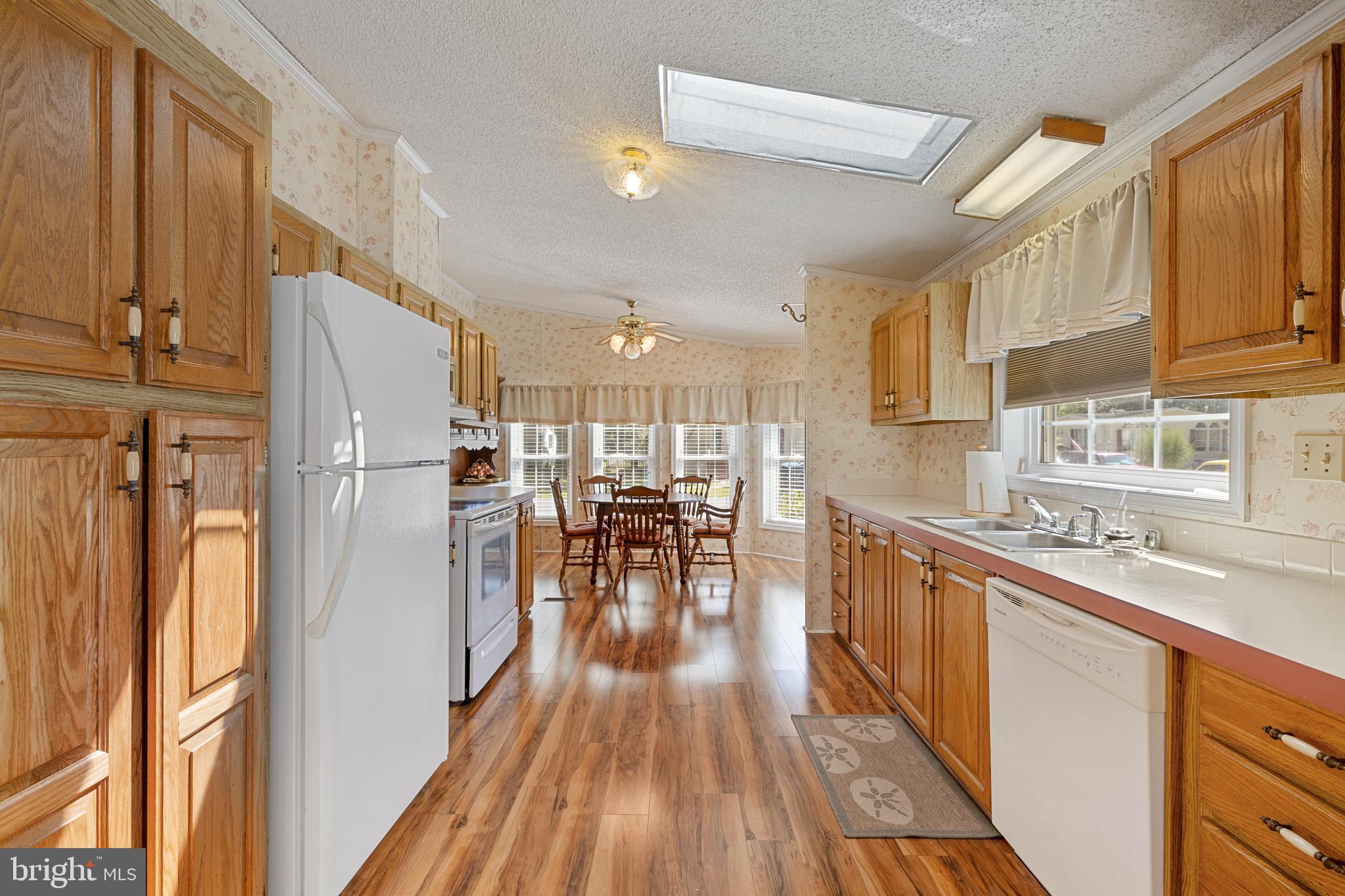 ANGOLA ESTATES - Residential