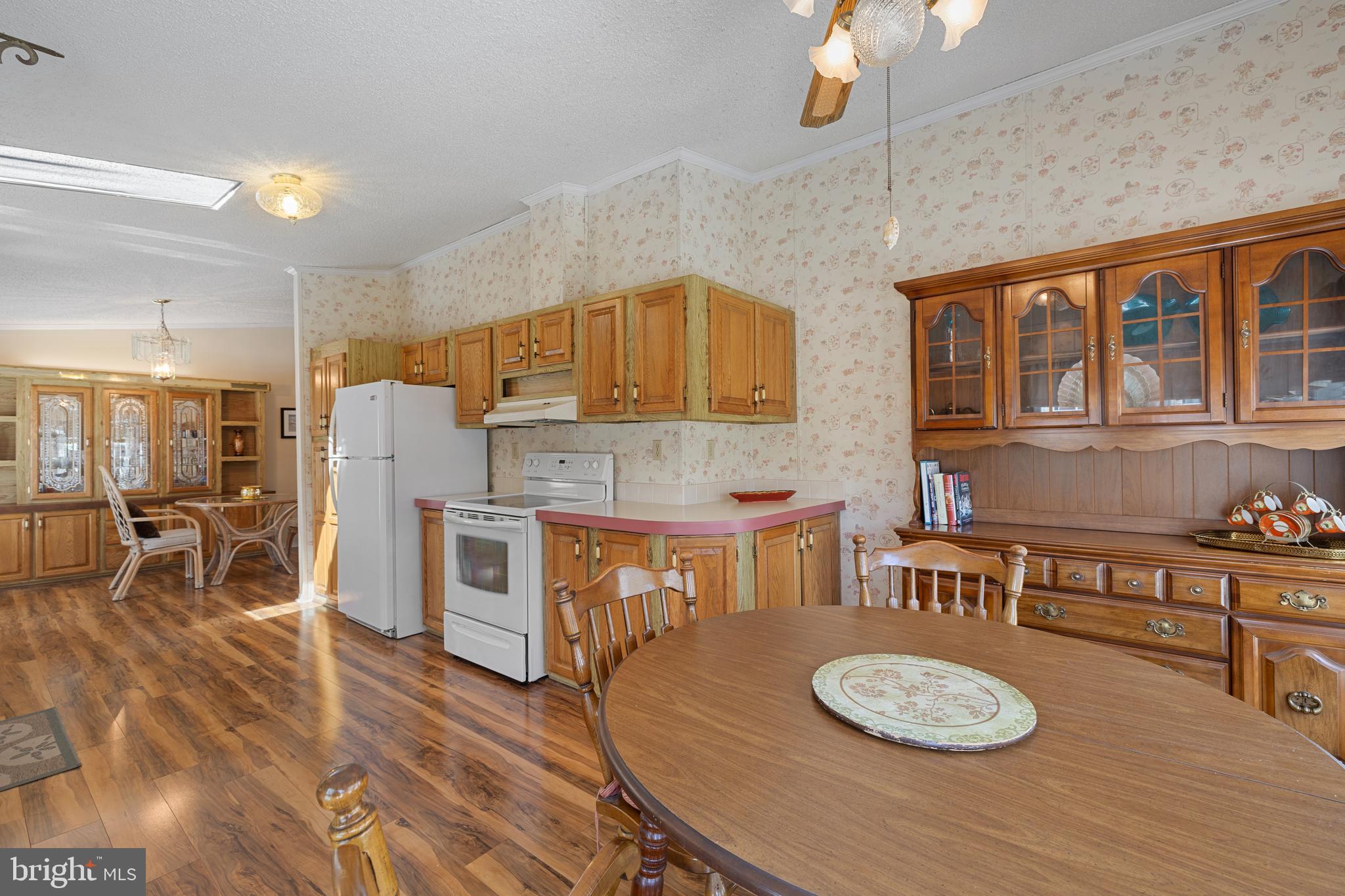 ANGOLA ESTATES - Residential