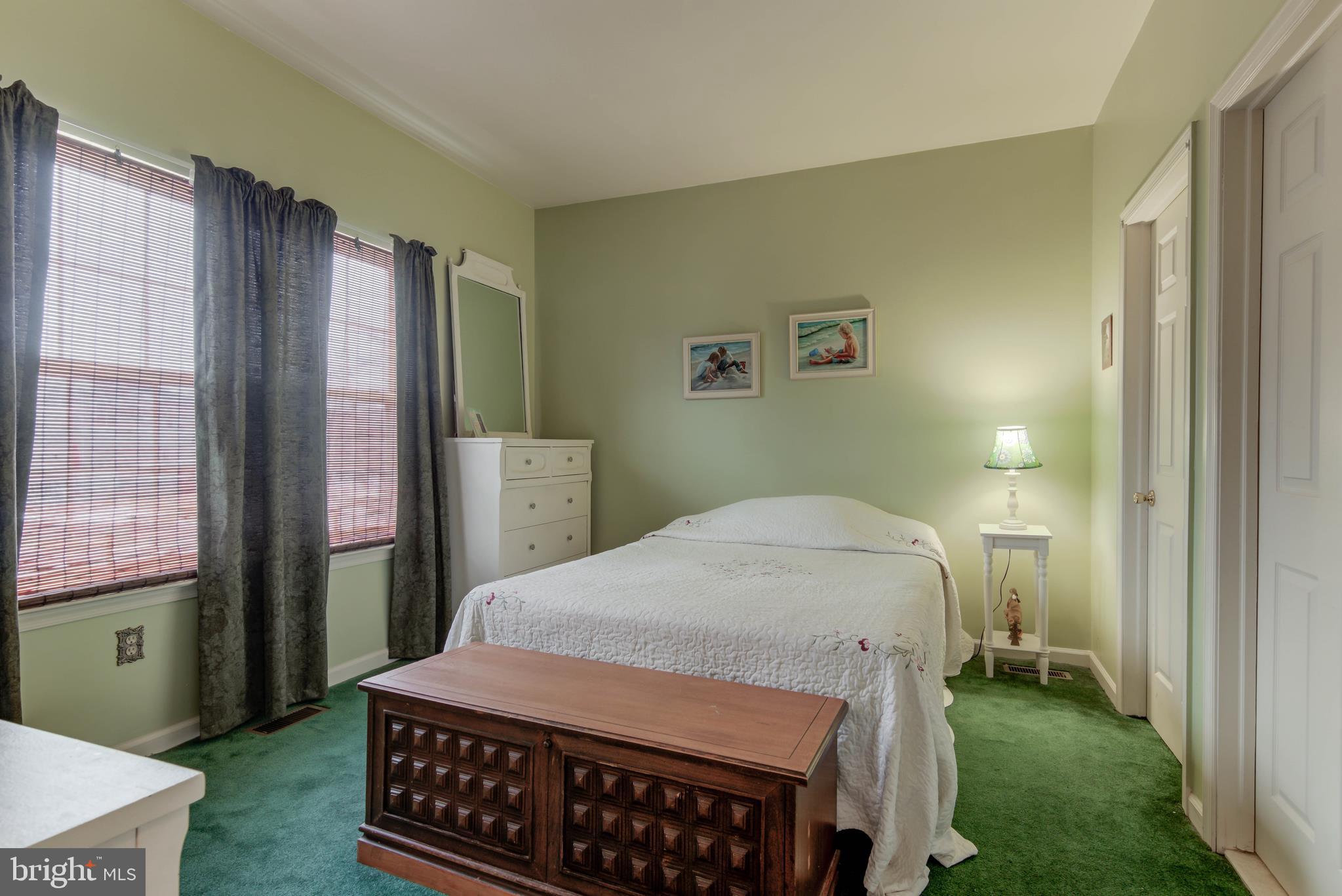 YORKTOWN - Residential