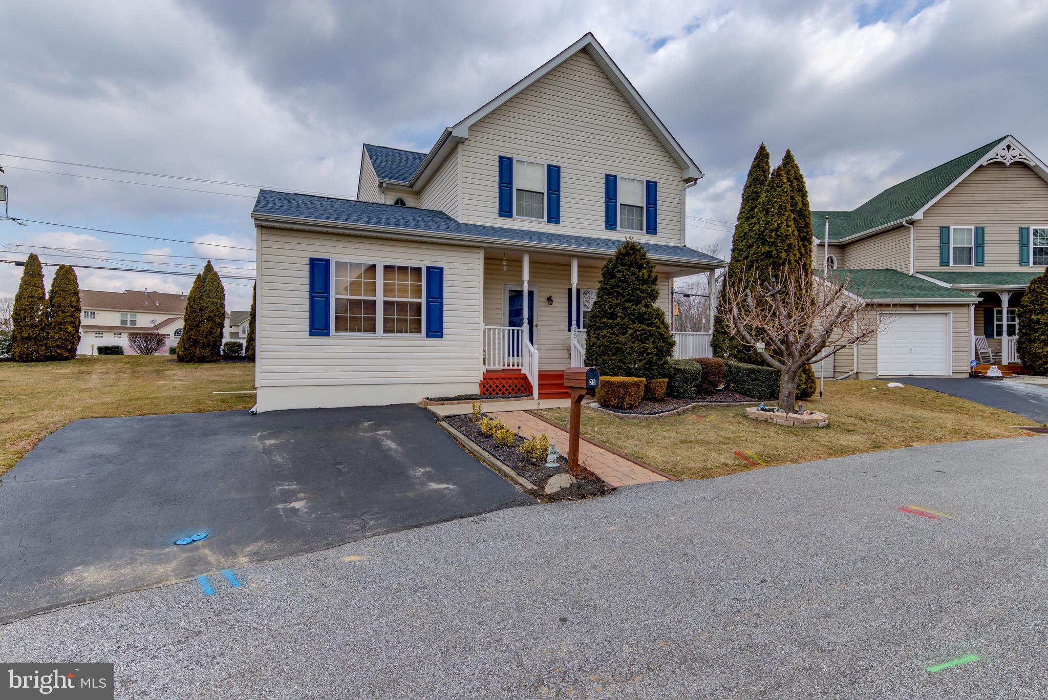 YORKTOWN - Residential