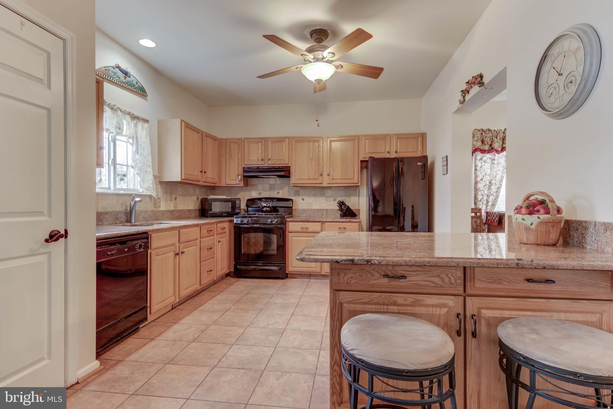 YORKTOWN - Residential