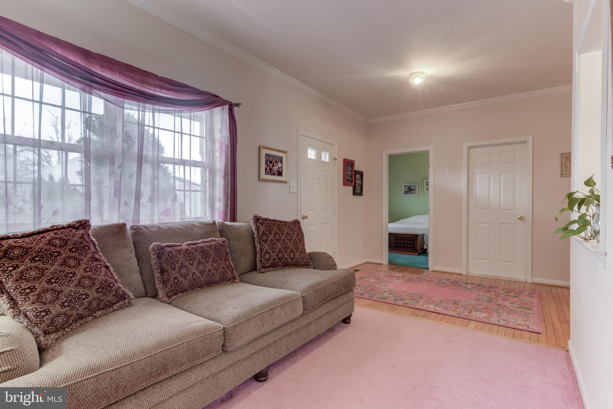 YORKTOWN - Residential