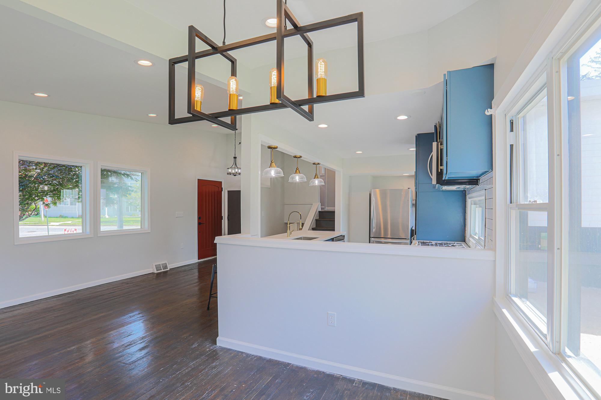 SEVEN MILE - Residential Lease