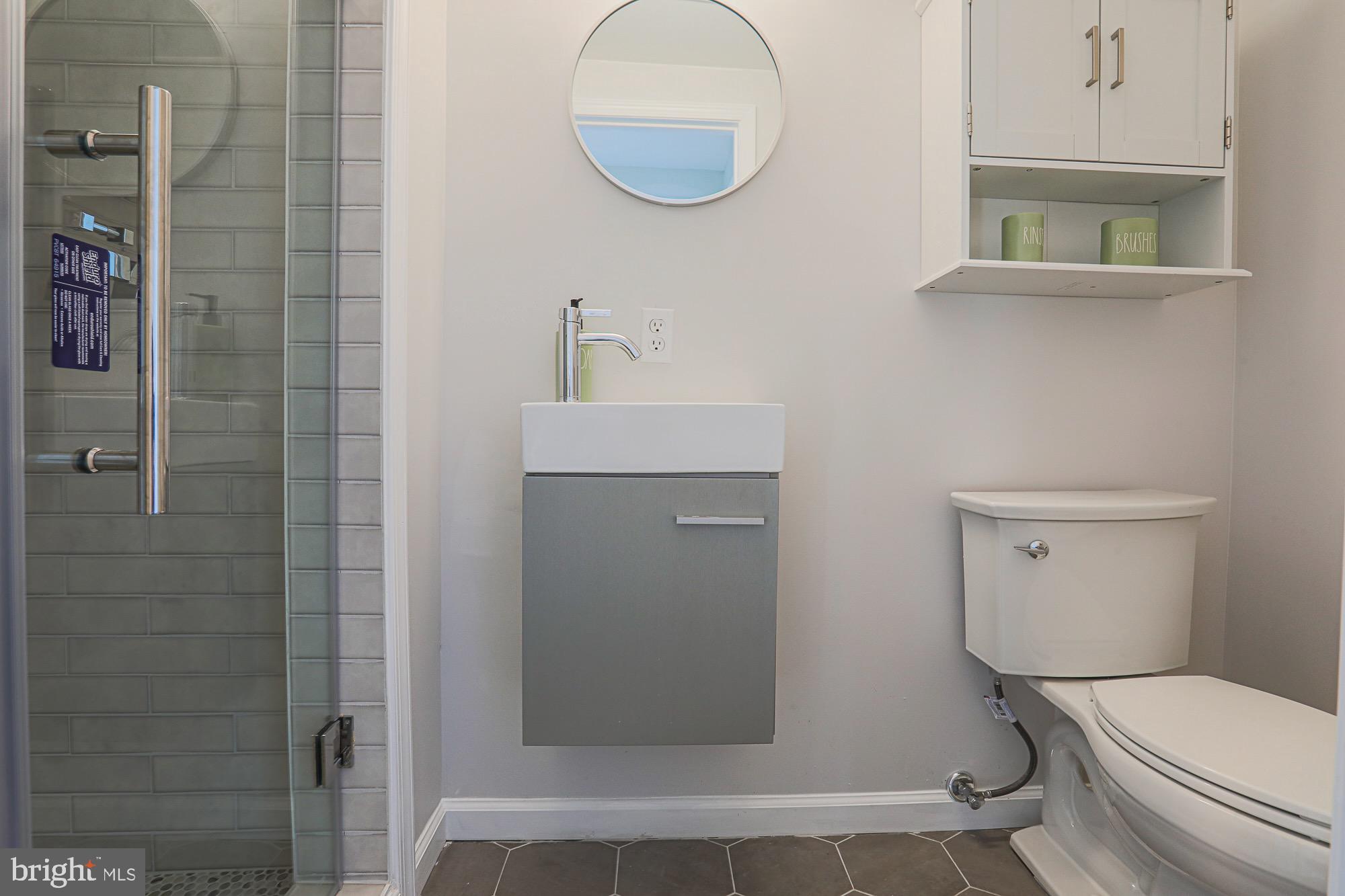 SEVEN MILE - Residential Lease