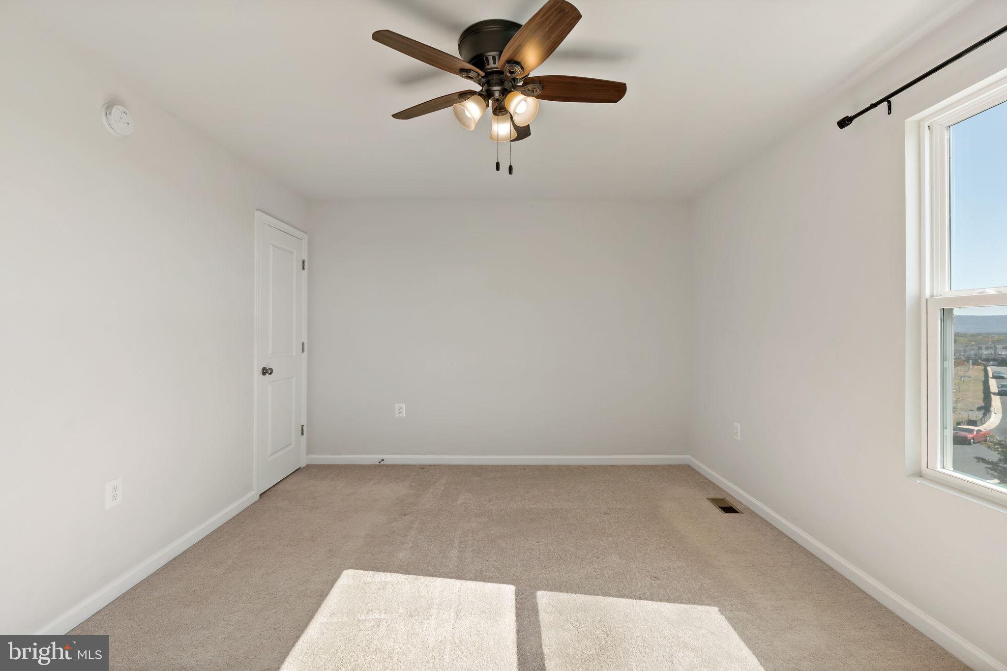 PRESIDENTS POINTE - Residential Lease