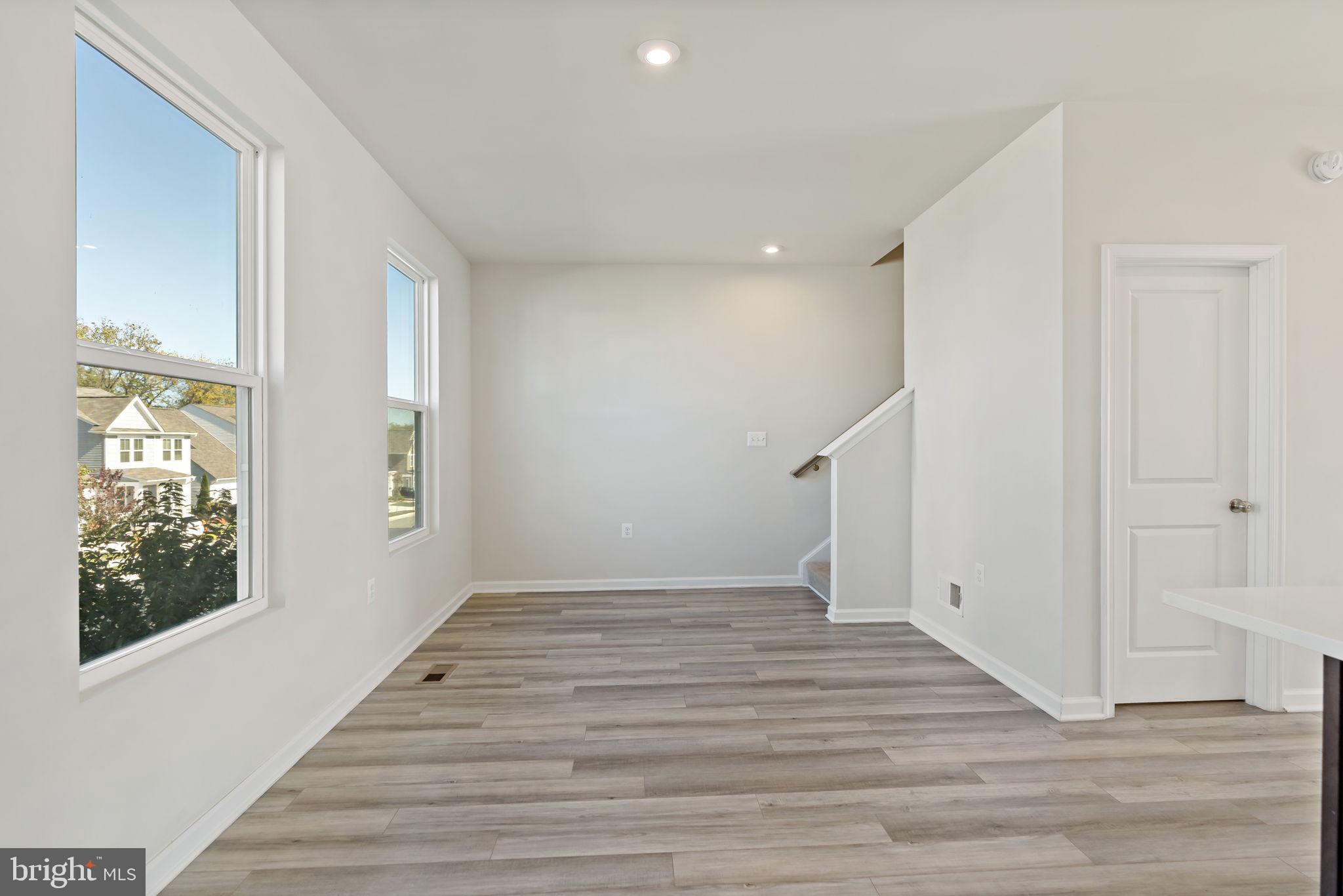 PRESIDENTS POINTE - Residential Lease