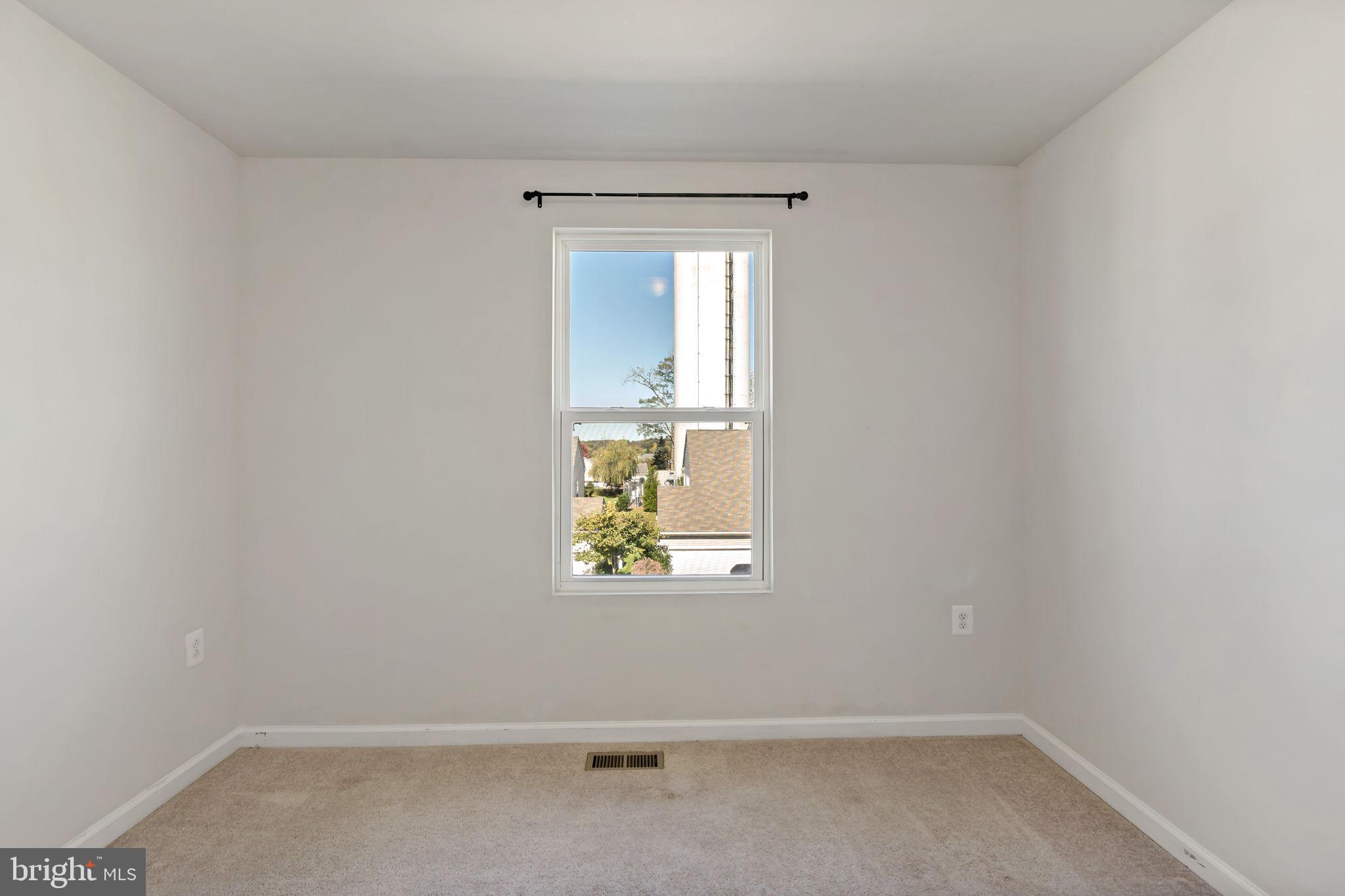 PRESIDENTS POINTE - Residential Lease