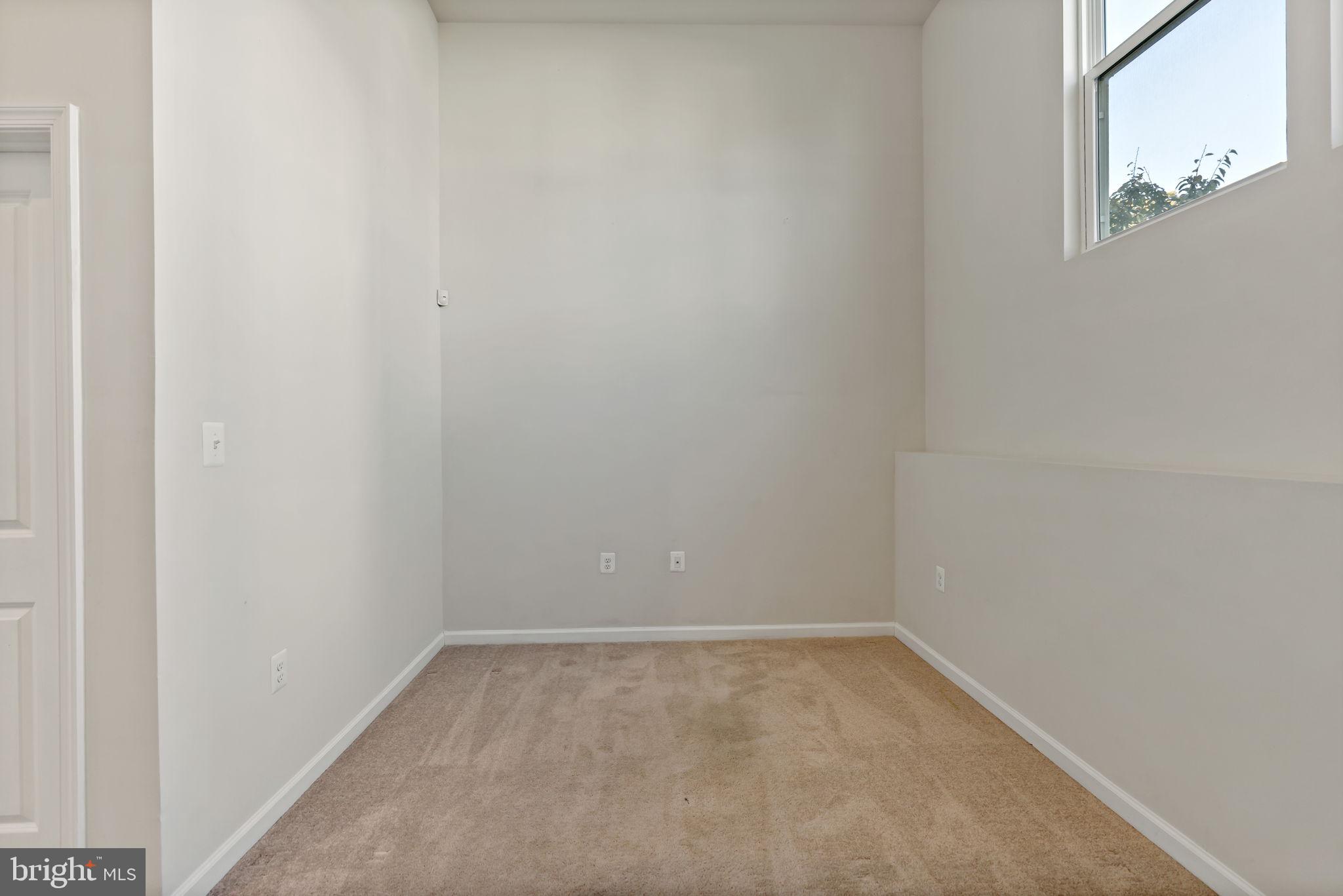 PRESIDENTS POINTE - Residential Lease