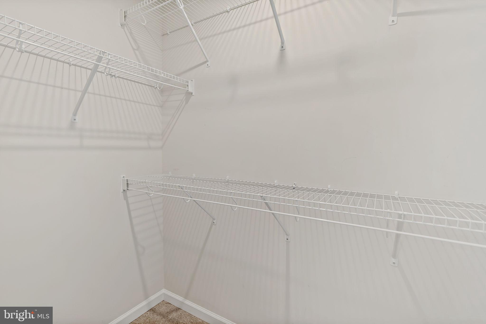 PRESIDENTS POINTE - Residential Lease