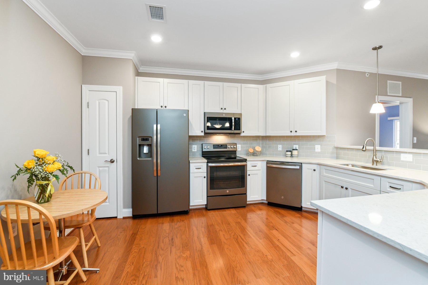 OVERLOOK AT GATEWAY - Residential