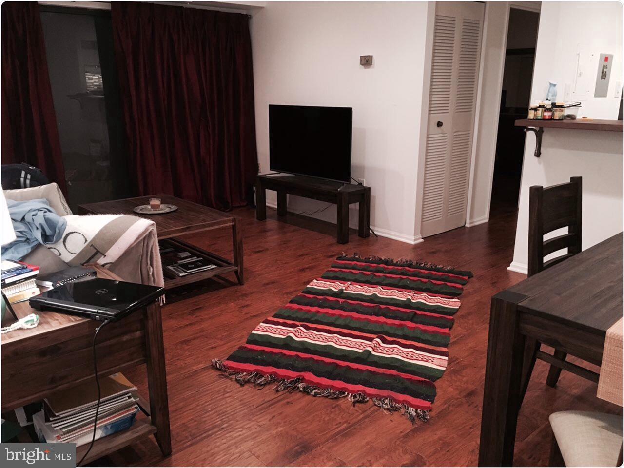 HAWTHORNE VILLAGE - Residential Lease