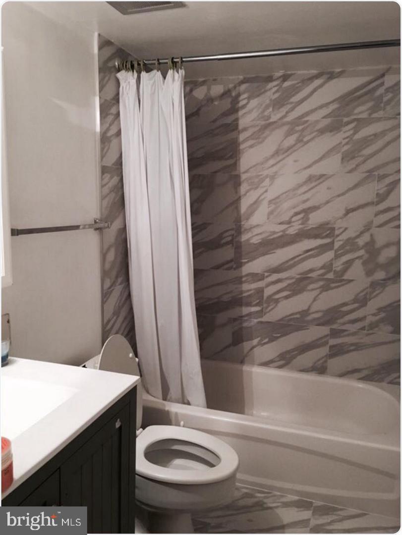 HAWTHORNE VILLAGE - Residential Lease