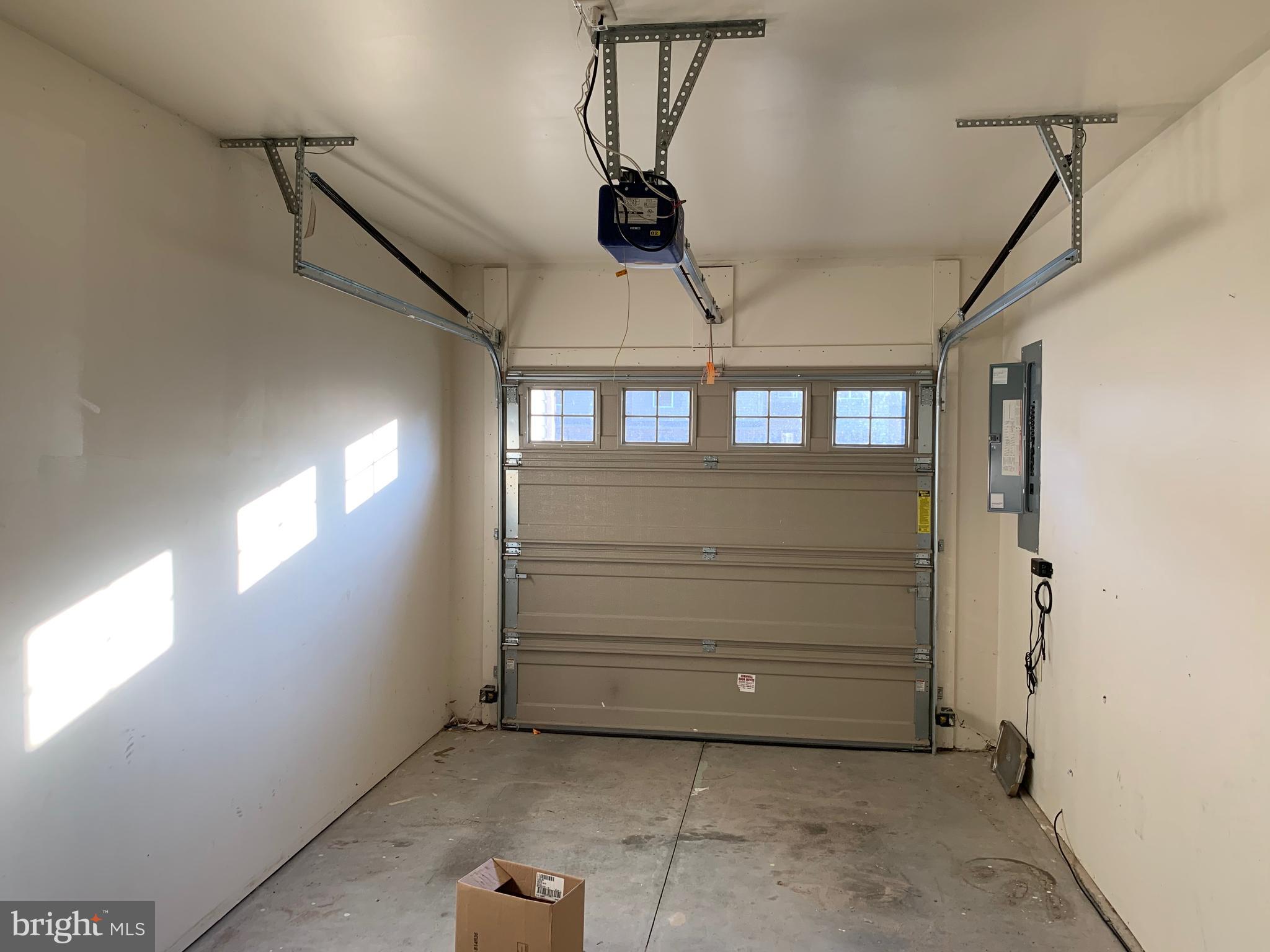 WESTWOOD HILLS - Residential Lease