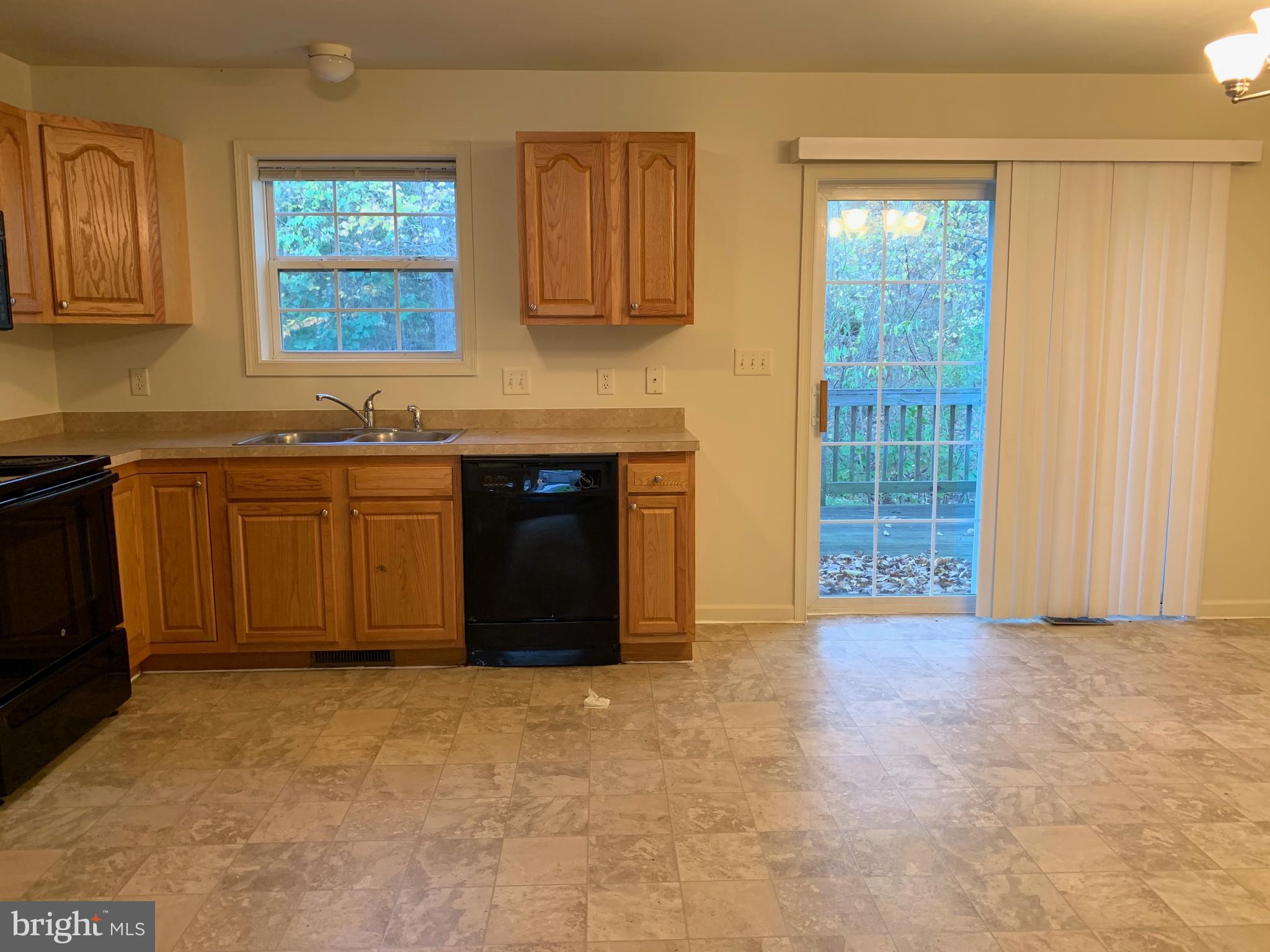 WESTWOOD HILLS - Residential Lease