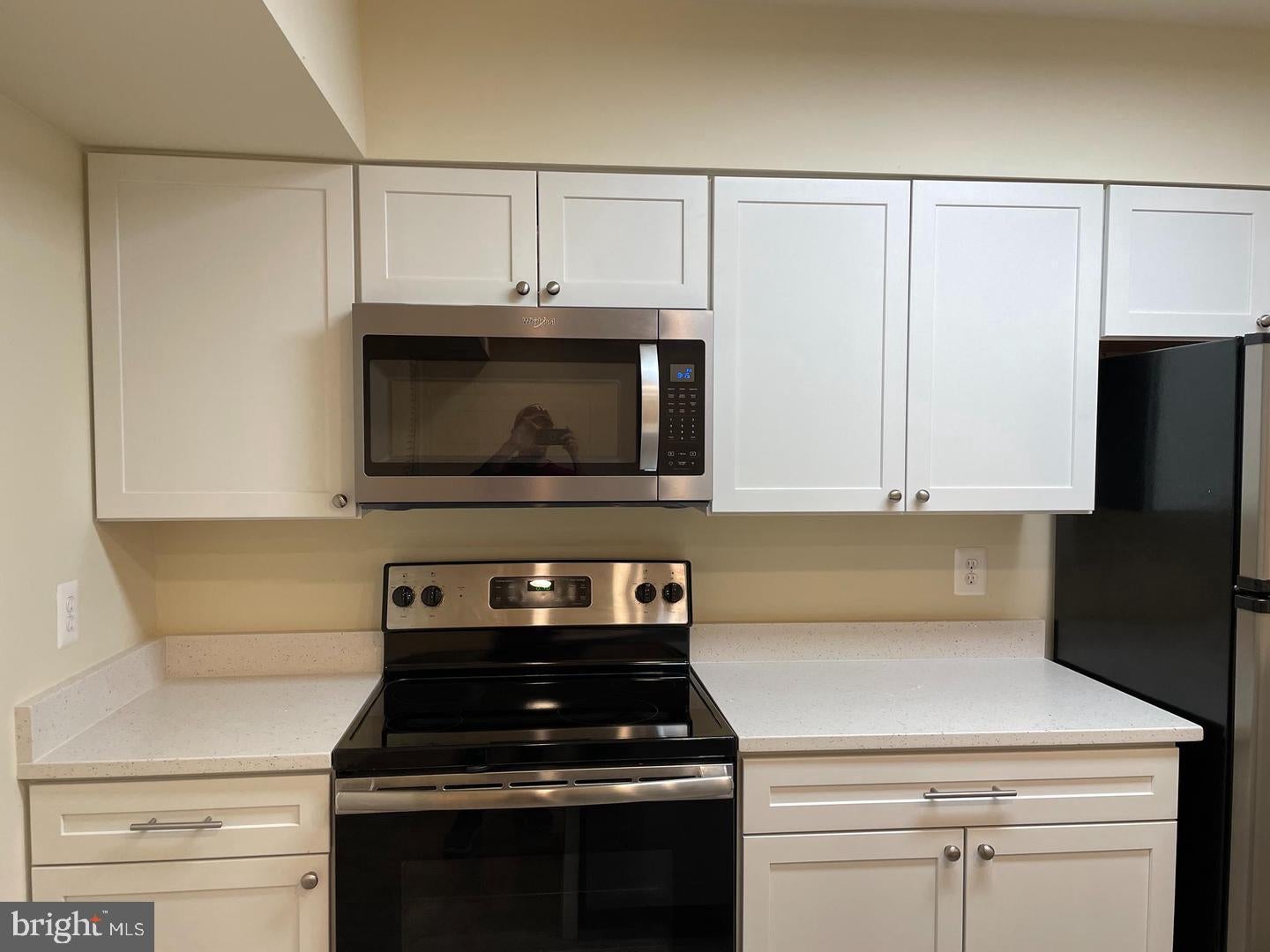 322 LANCASTER SQUARE 322