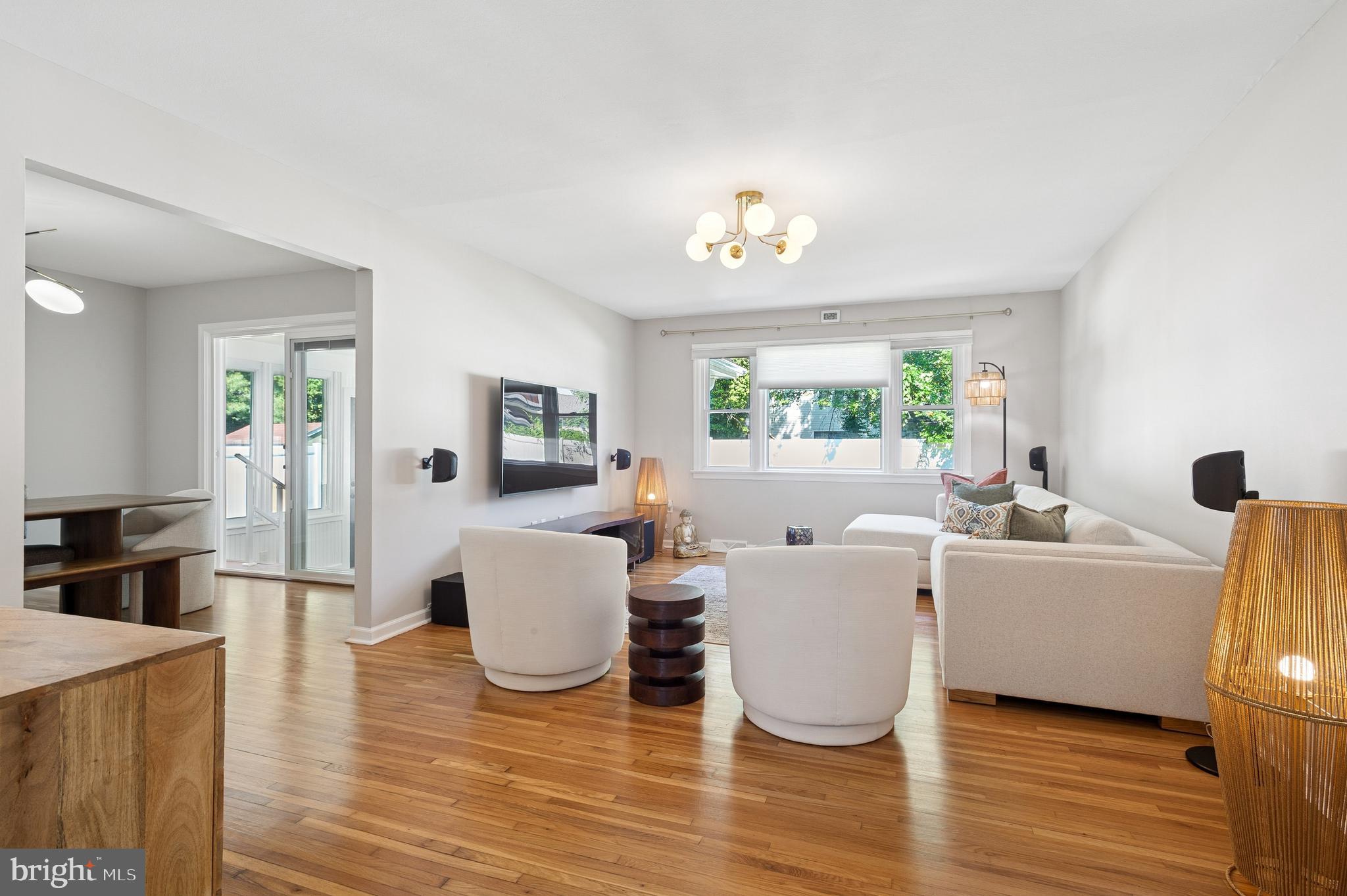 6 HILLSDALE ROAD