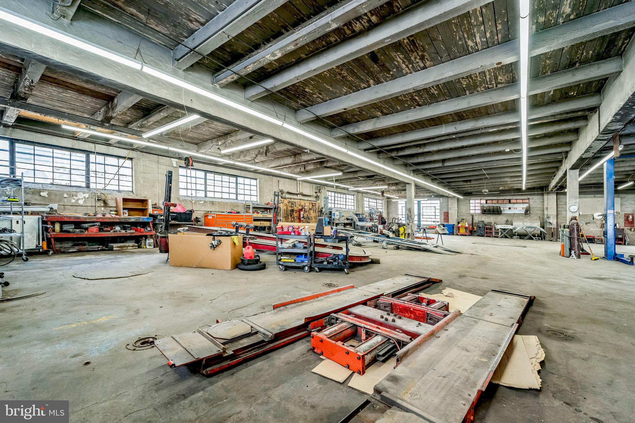 BELAIR-EDISON - Commercial Sale