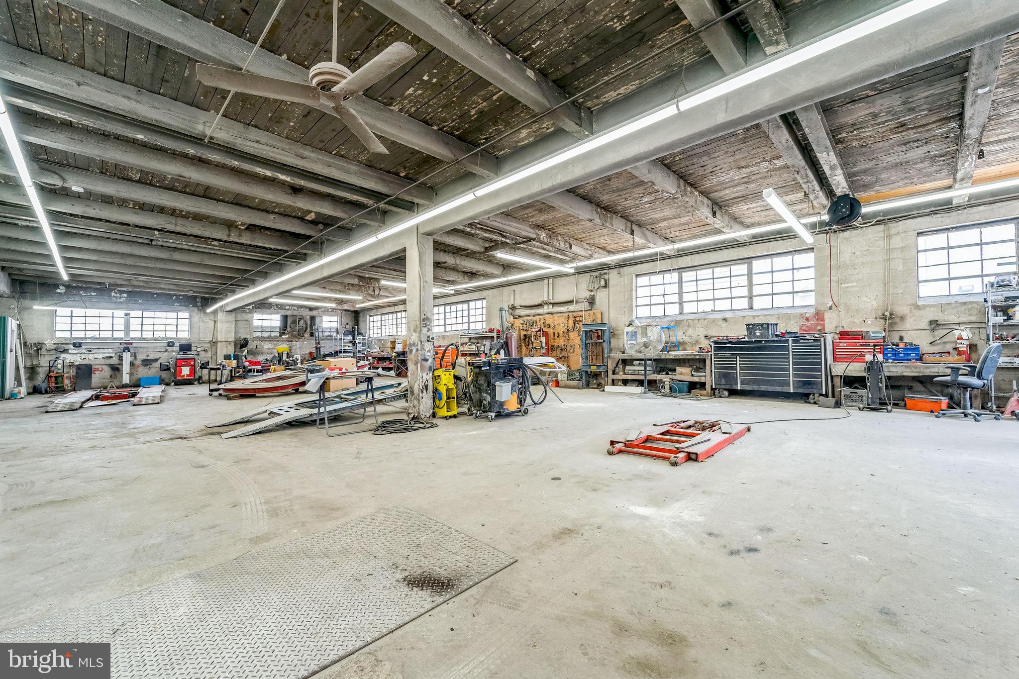 BELAIR-EDISON - Commercial Sale