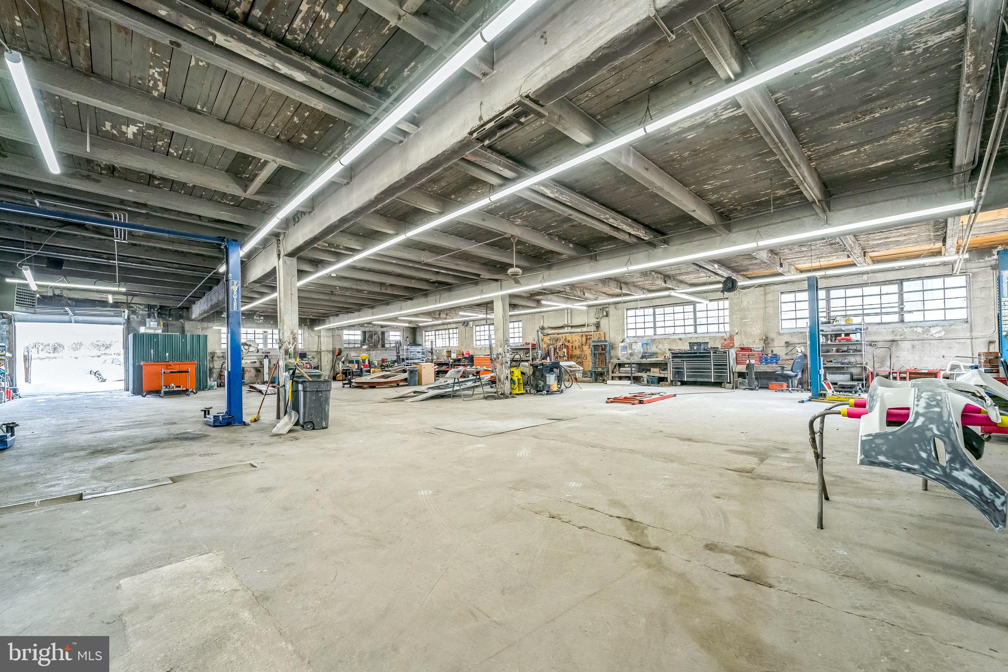 BELAIR-EDISON - Commercial Sale