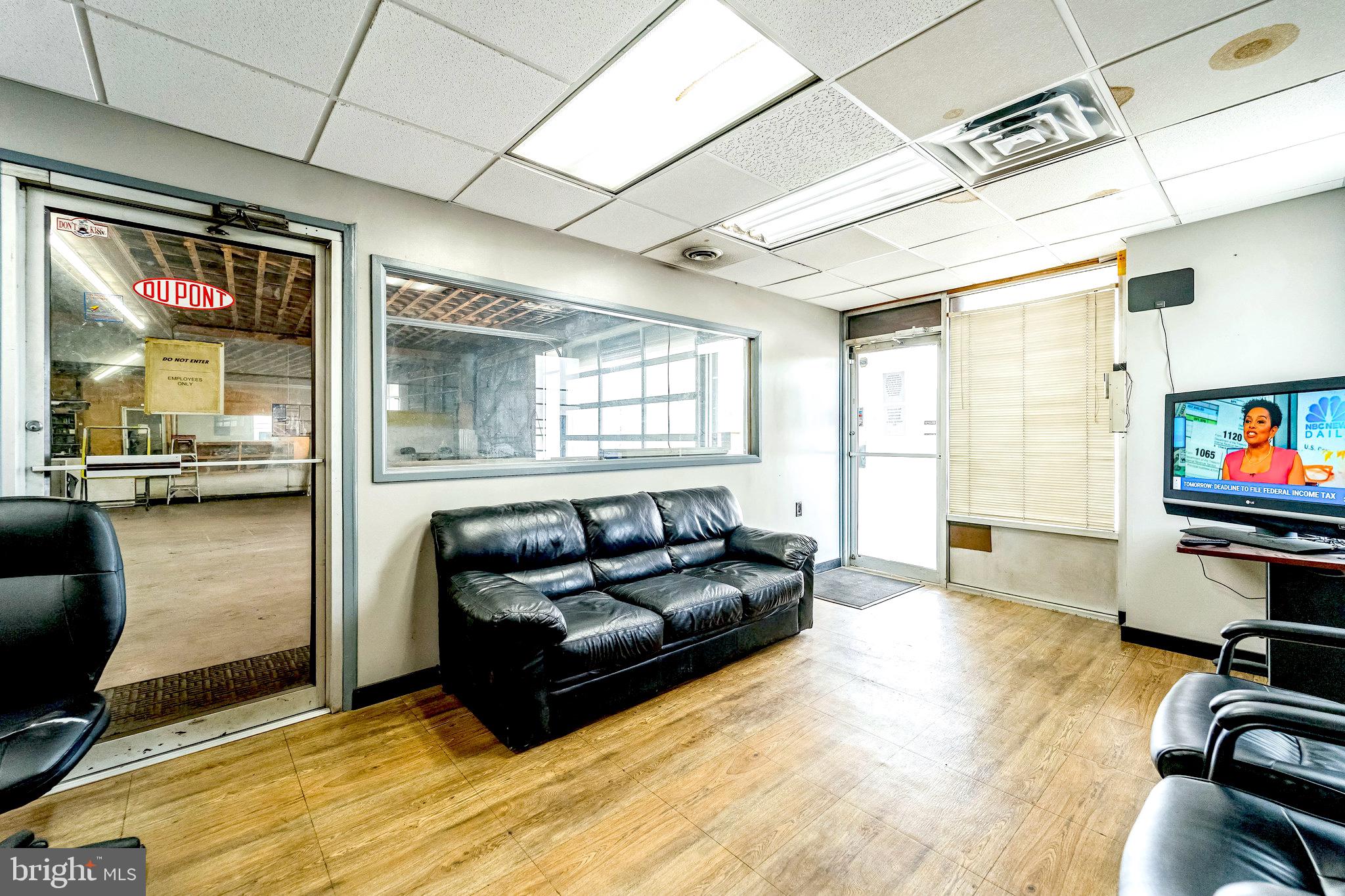 BELAIR-EDISON - Commercial Sale