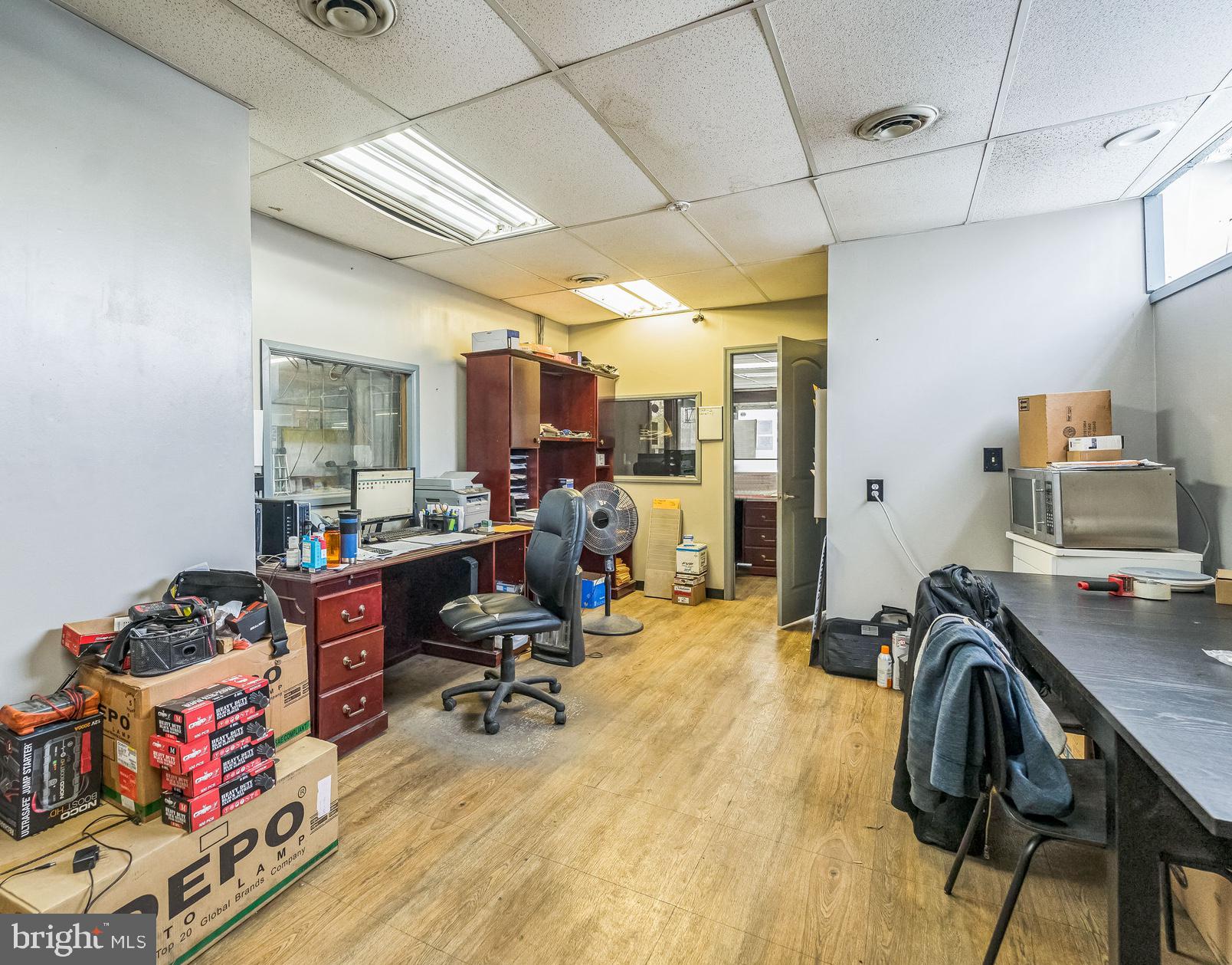 BELAIR-EDISON - Commercial Sale