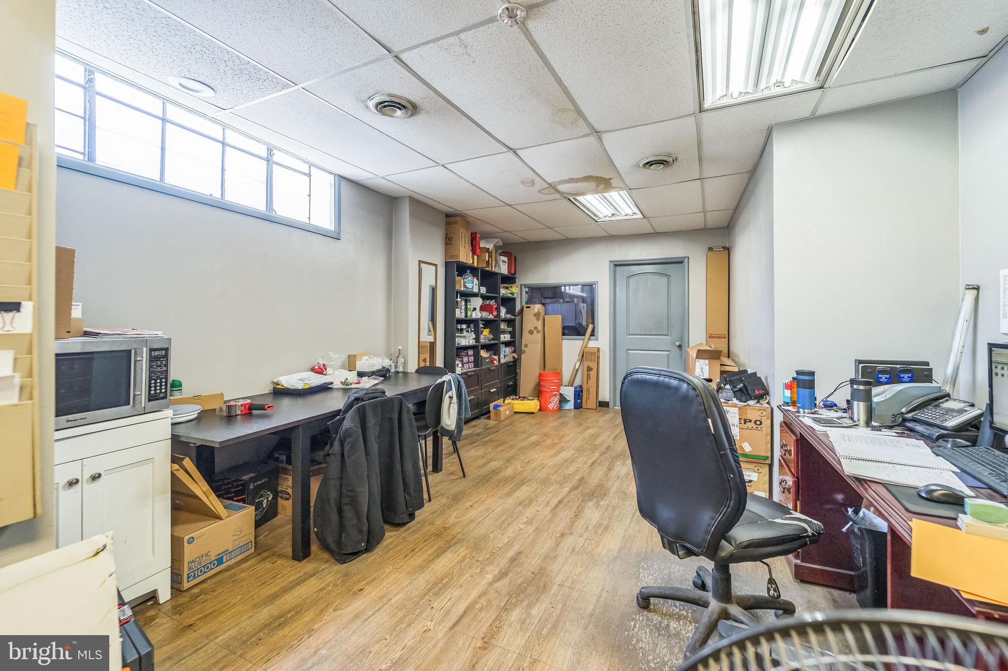 BELAIR-EDISON - Commercial Sale