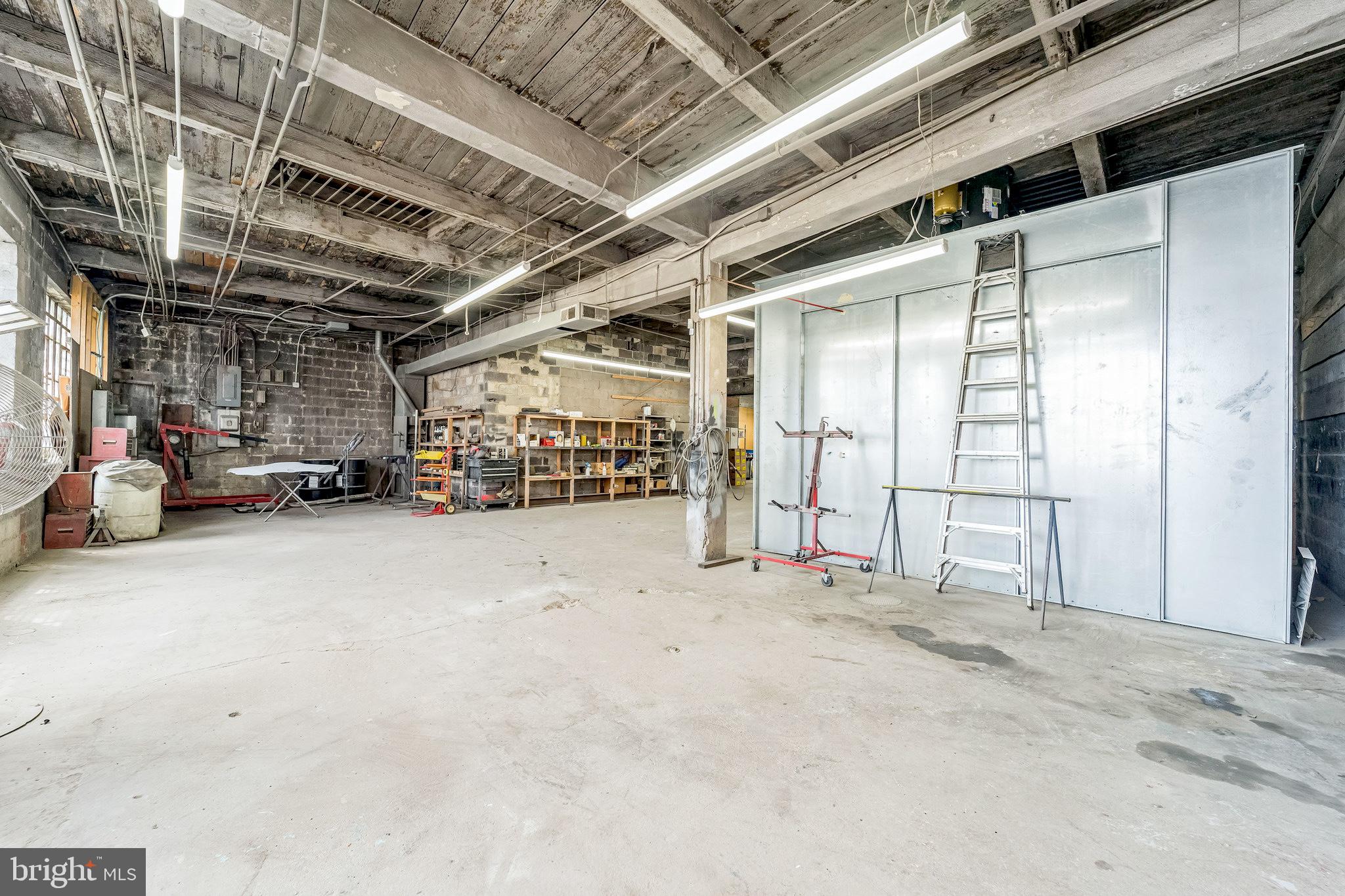 BELAIR-EDISON - Commercial Sale