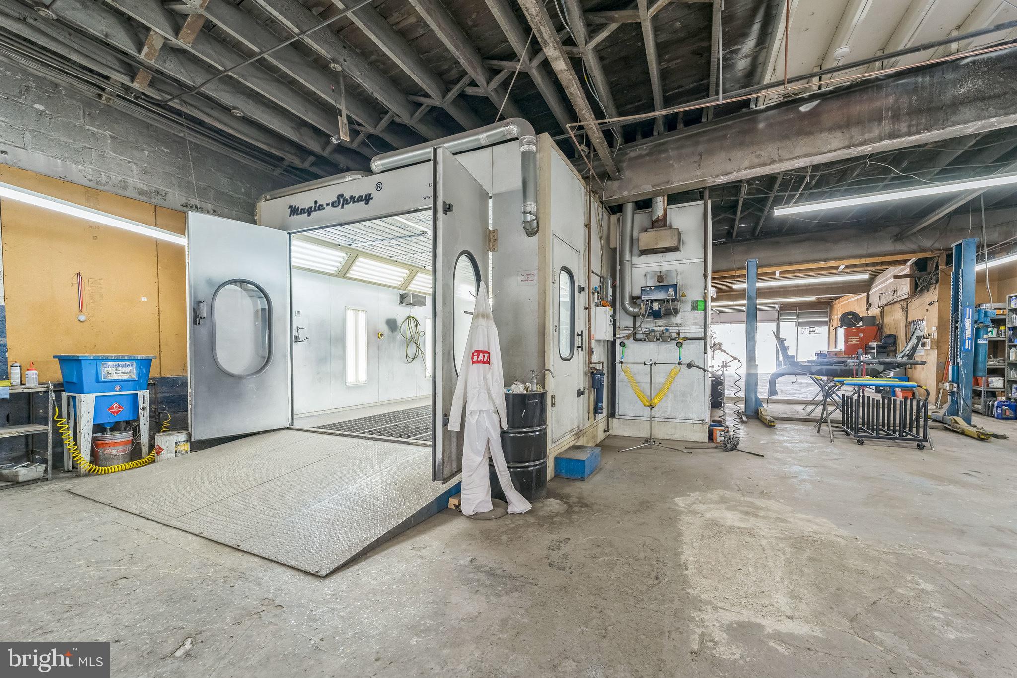 BELAIR-EDISON - Commercial Sale