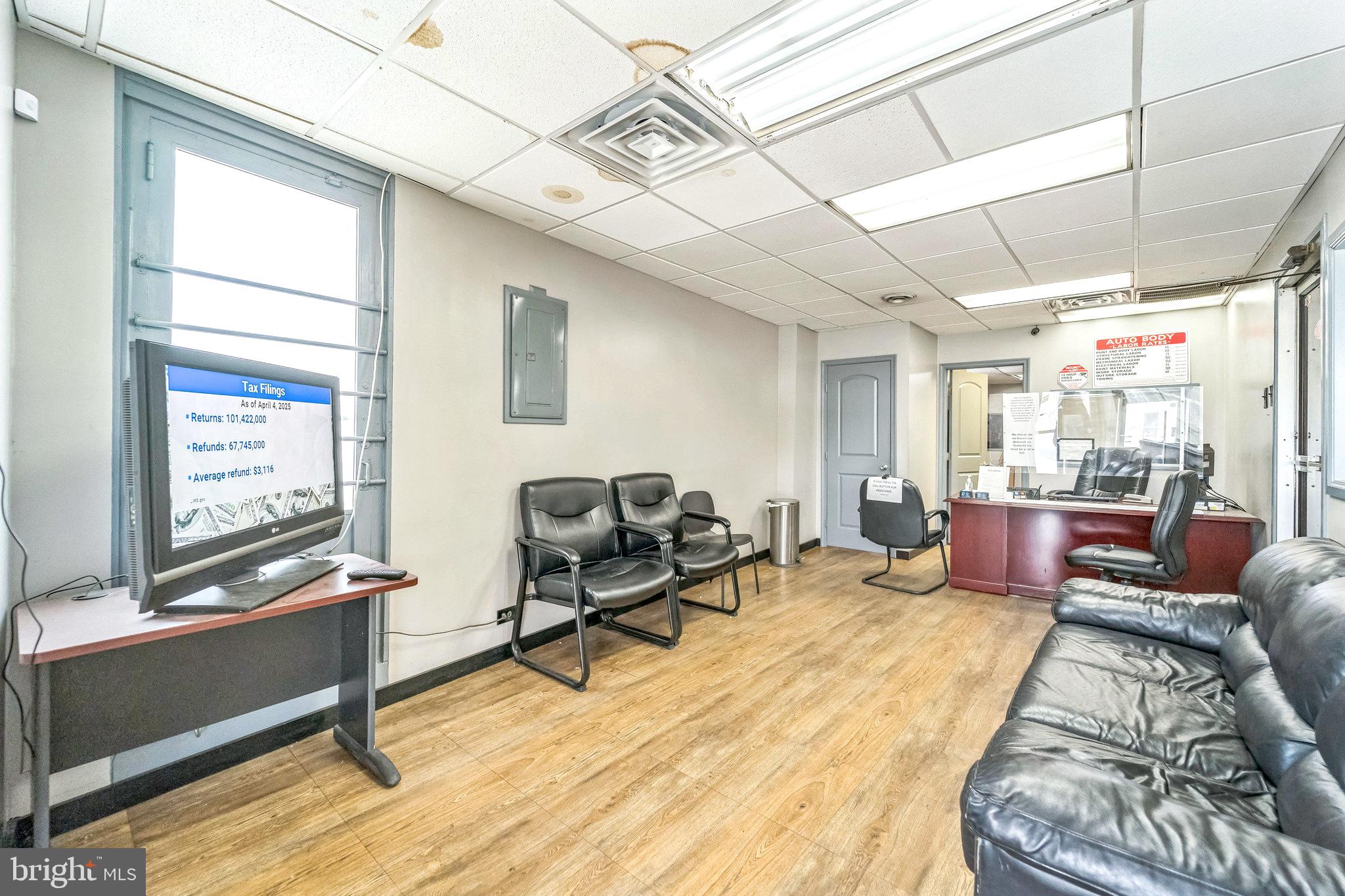 BELAIR-EDISON - Commercial Sale