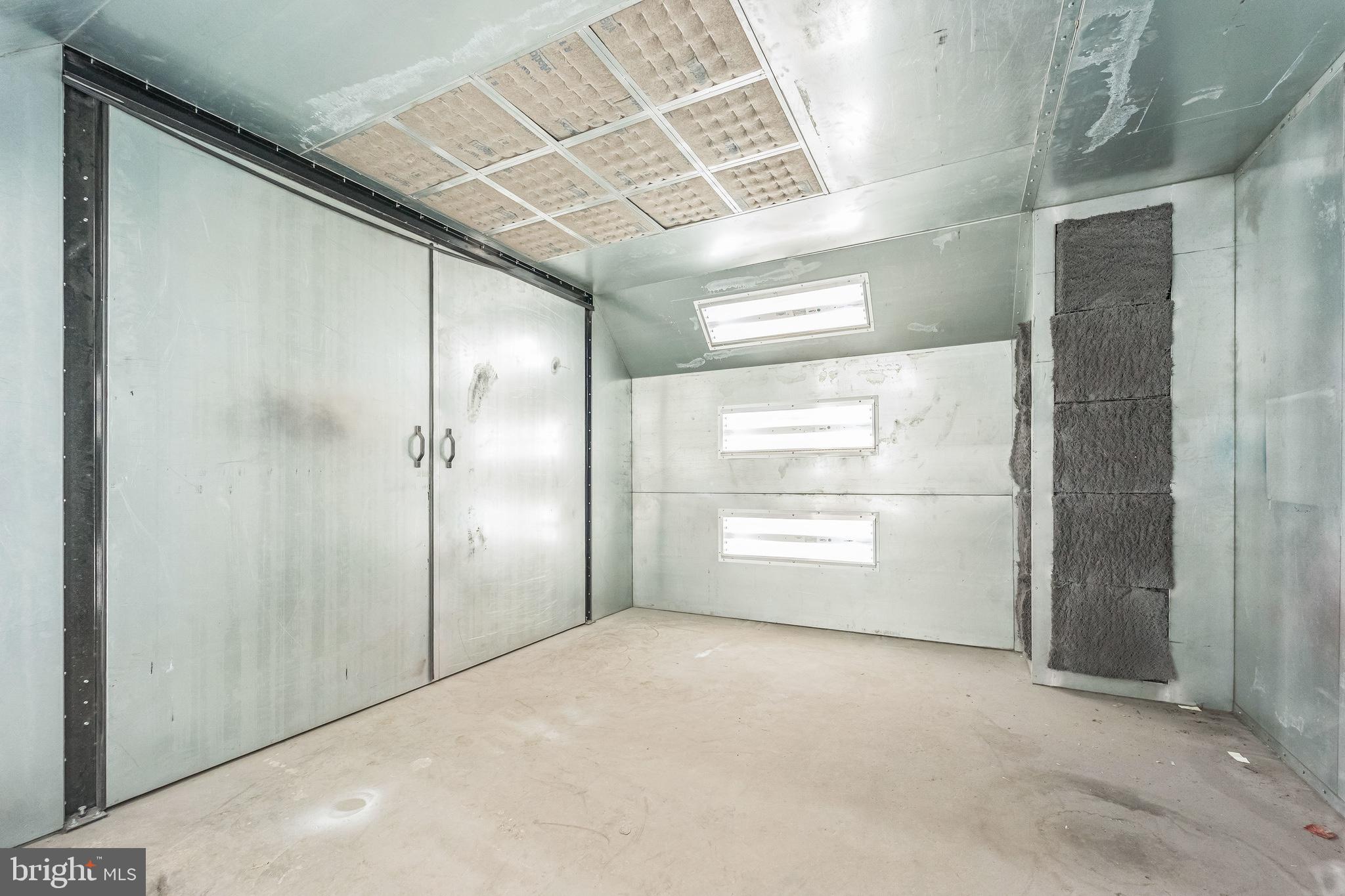 BELAIR-EDISON - Commercial Sale