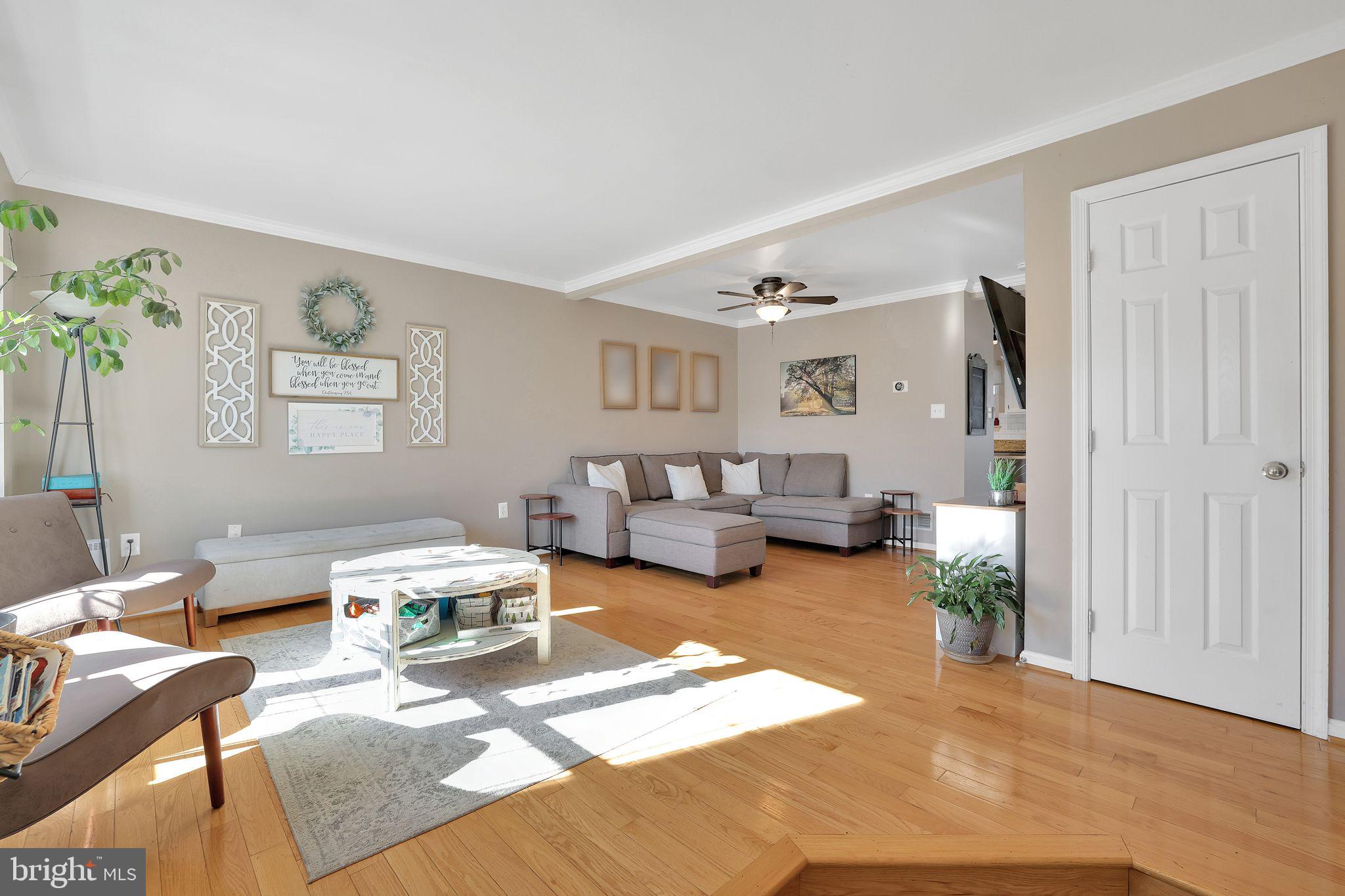 6996 VILLAGE STREAM PLACE