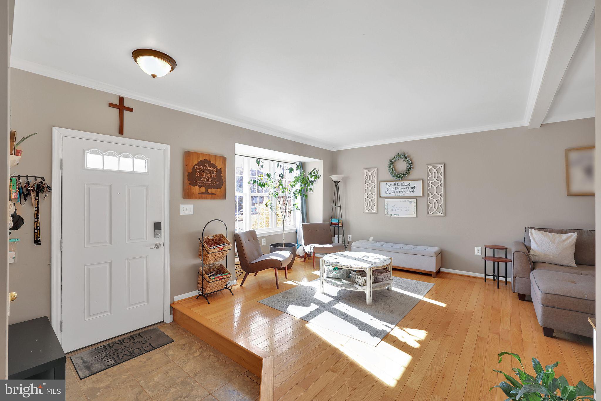 6996 VILLAGE STREAM PLACE