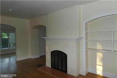 LEE HEIGHTS - Residential Lease