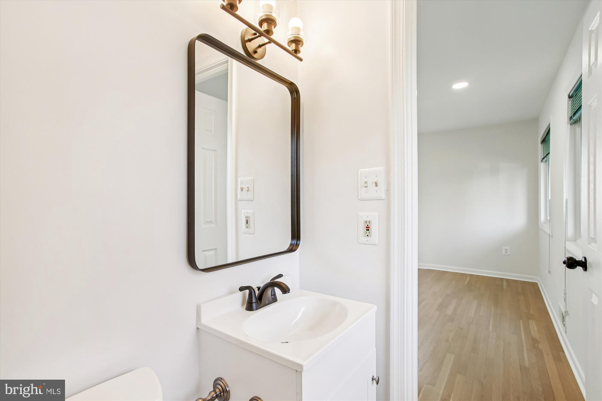 FAIRFAX VILLA - Residential Lease