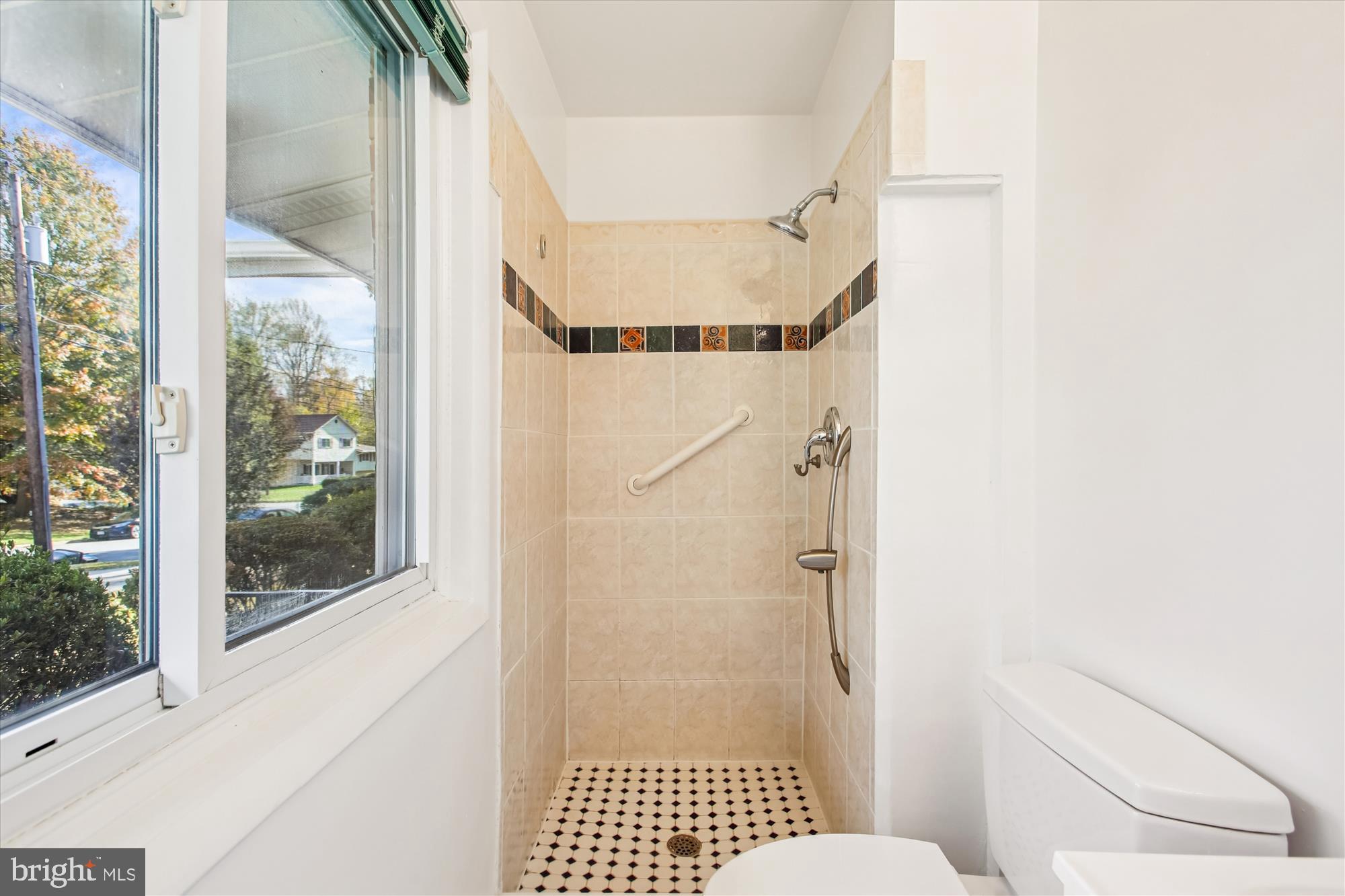 FAIRFAX VILLA - Residential Lease